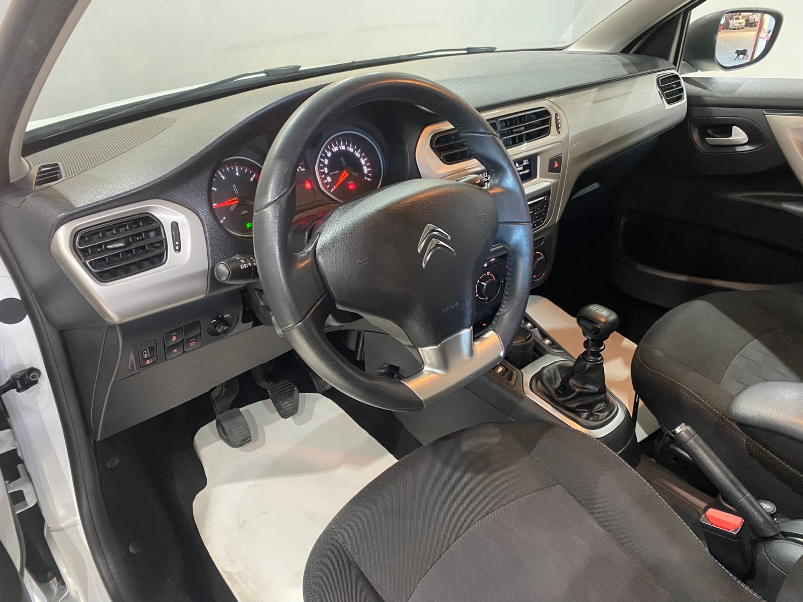 TaksitliOto.Net | 2.El Citroen C-Elysee Sedan 1.5 BlueHDI Feel | Manuel & Dizel | Beyaz | İzmir.2el 2023 Dizel Manuel Citroen C-Elysee Beyaz Gürel Tasarım Aksesuar Otomotiv San. Tic. Ltd. Şti.