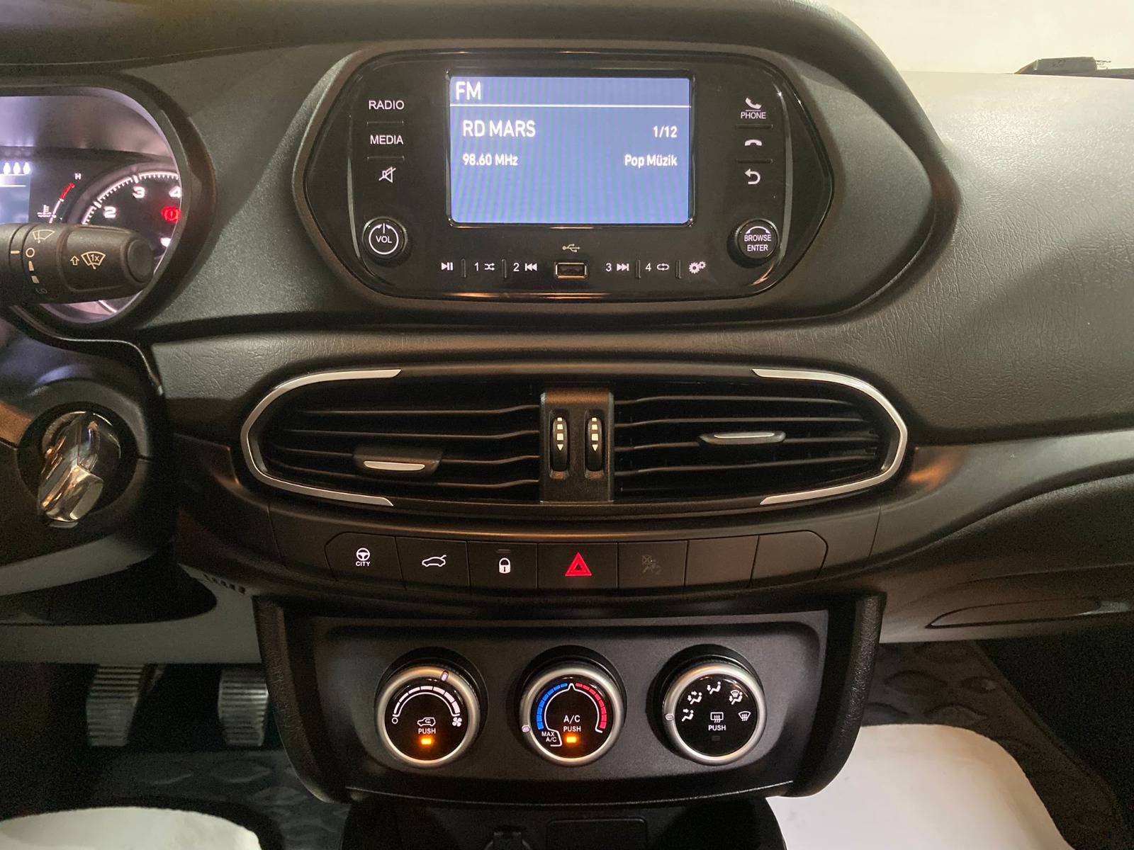 2024 Benzin Manuel Fiat Egea Beyaz Gürel Tasarım Aksesuar Otomotiv San. Tic. Ltd. Şti.