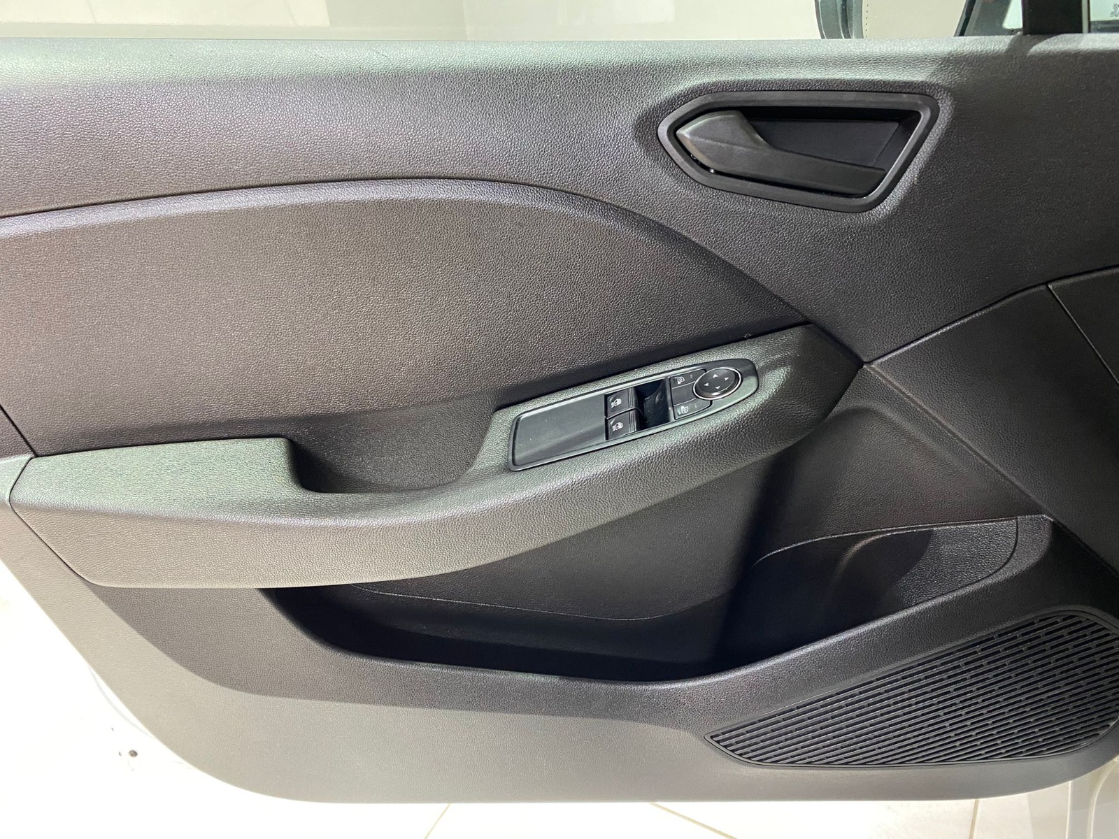 2022 Benzin Otomatik Renault Clio Beyaz Gürel Tasarım Aksesuar Otomotiv San. Tic. Ltd. Şti.