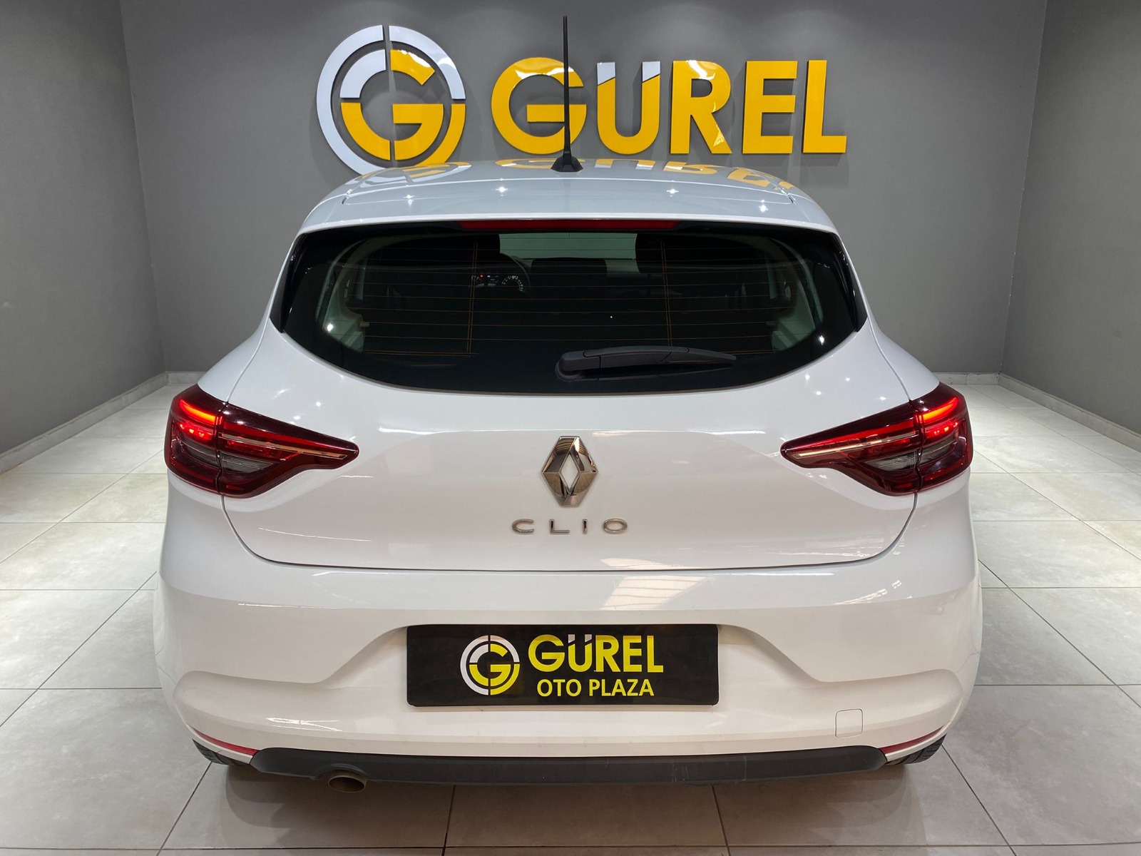 2022 Benzin Otomatik Renault Clio Beyaz Gürel Tasarım Aksesuar Otomotiv San. Tic. Ltd. Şti.