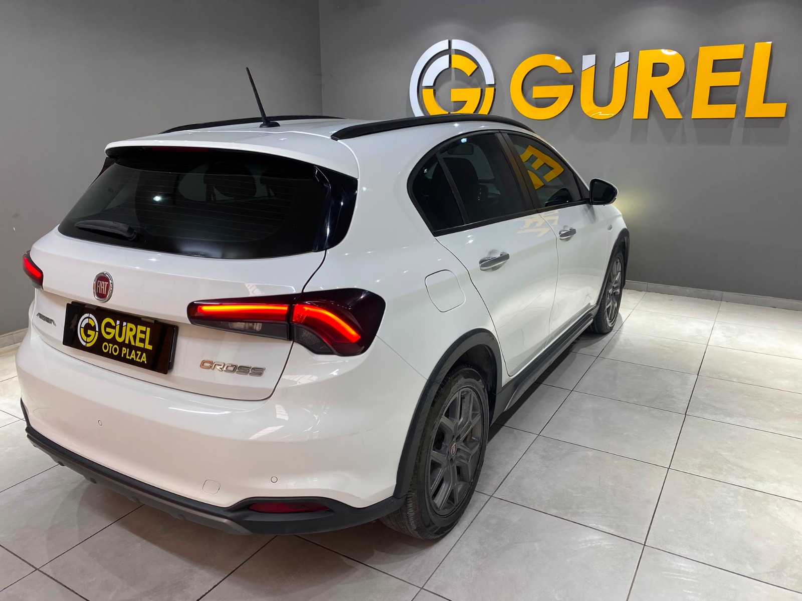 2021 Benzin Manuel Fiat Egea Cross Beyaz Gürel Tasarım Aksesuar Otomotiv San. Tic. Ltd. Şti.