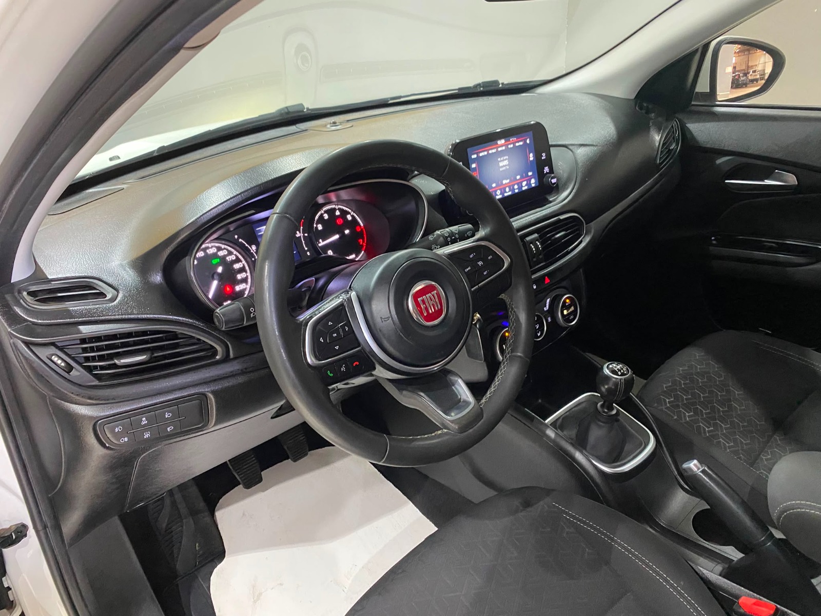 2021 Benzin Manuel Fiat Egea Cross Beyaz Gürel Tasarım Aksesuar Otomotiv San. Tic. Ltd. Şti.