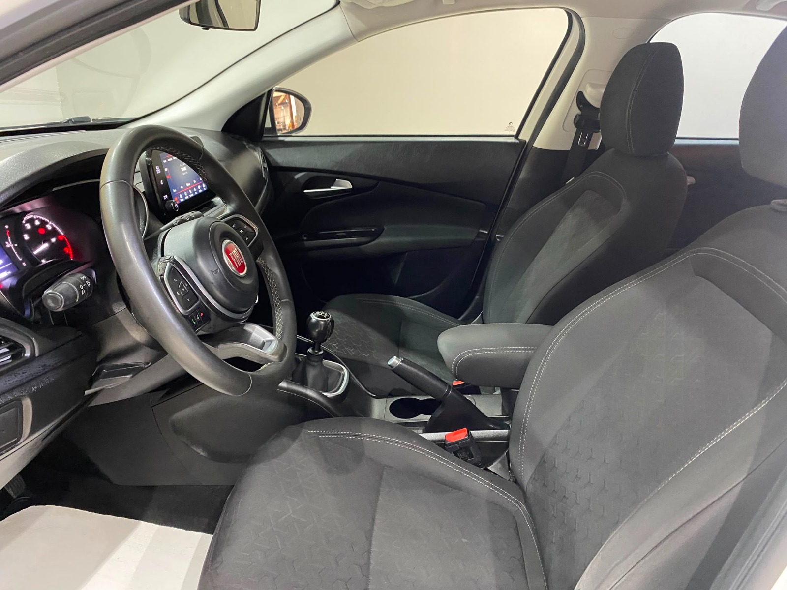 2021 Benzin Manuel Fiat Egea Cross Beyaz Gürel Tasarım Aksesuar Otomotiv San. Tic. Ltd. Şti.