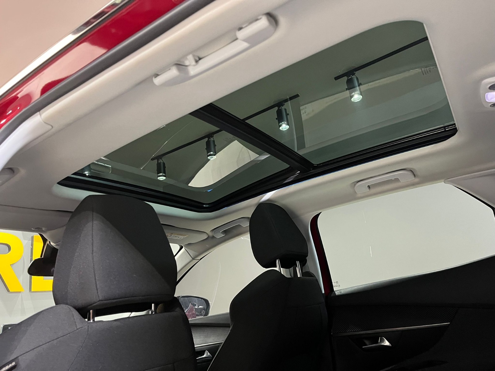 TaksitliOto.Net | 2.El Peugeot 3008 Crossover 1.5 BlueHDI Active Life Sky Pack EAT6 | Otomatik & Dizel | Kırmızı | İzmir.2el 2020 Dizel Otomatik Peugeot 3008 Kırmızı Gürel Tasarım Aksesuar Otomotiv San. Tic. Ltd. Şti.