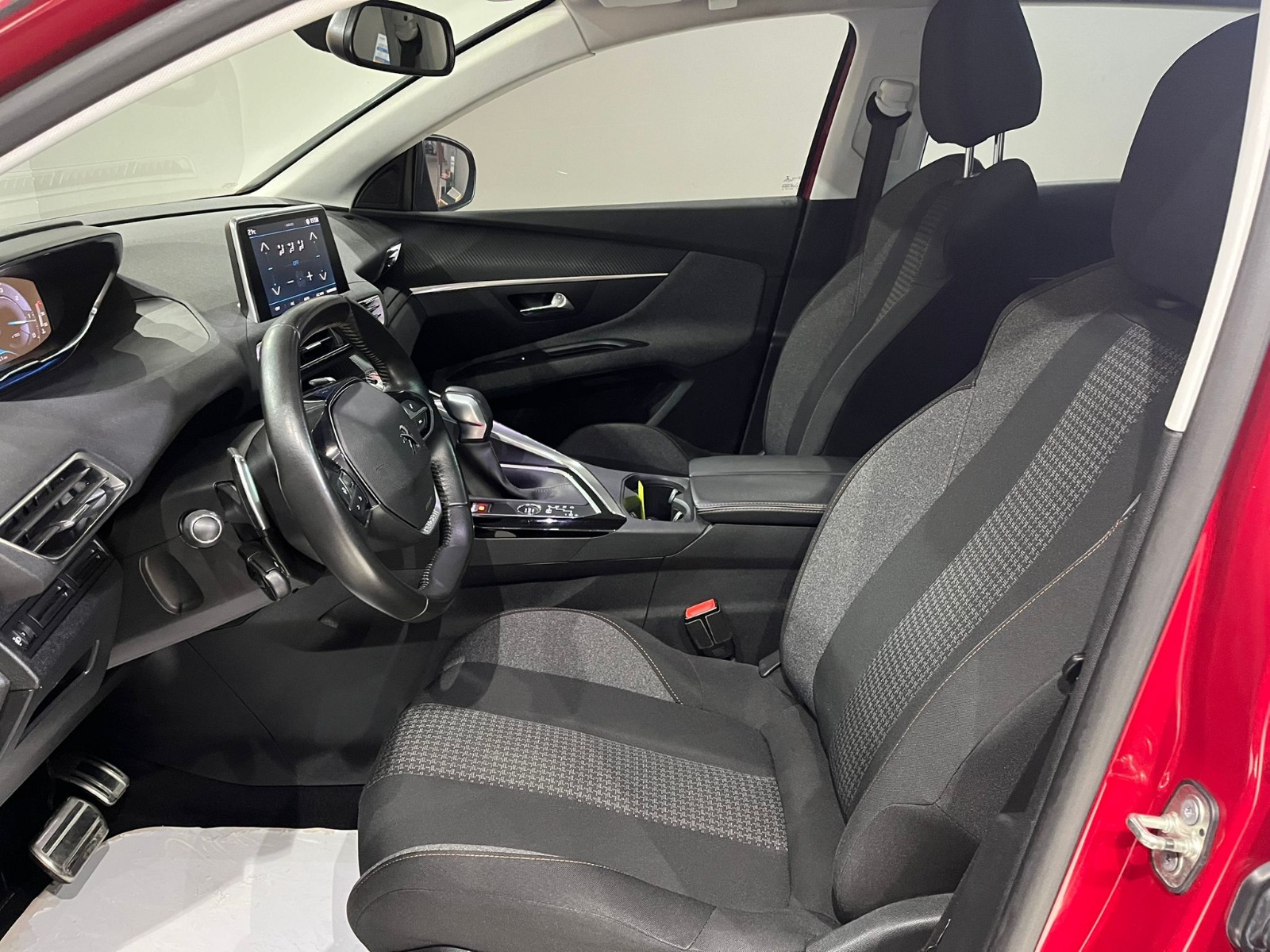 TaksitliOto.Net | 2.El Peugeot 3008 Crossover 1.5 BlueHDI Active Life Sky Pack EAT6 | Otomatik & Dizel | Kırmızı | İzmir.2el 2020 Dizel Otomatik Peugeot 3008 Kırmızı Gürel Tasarım Aksesuar Otomotiv San. Tic. Ltd. Şti.