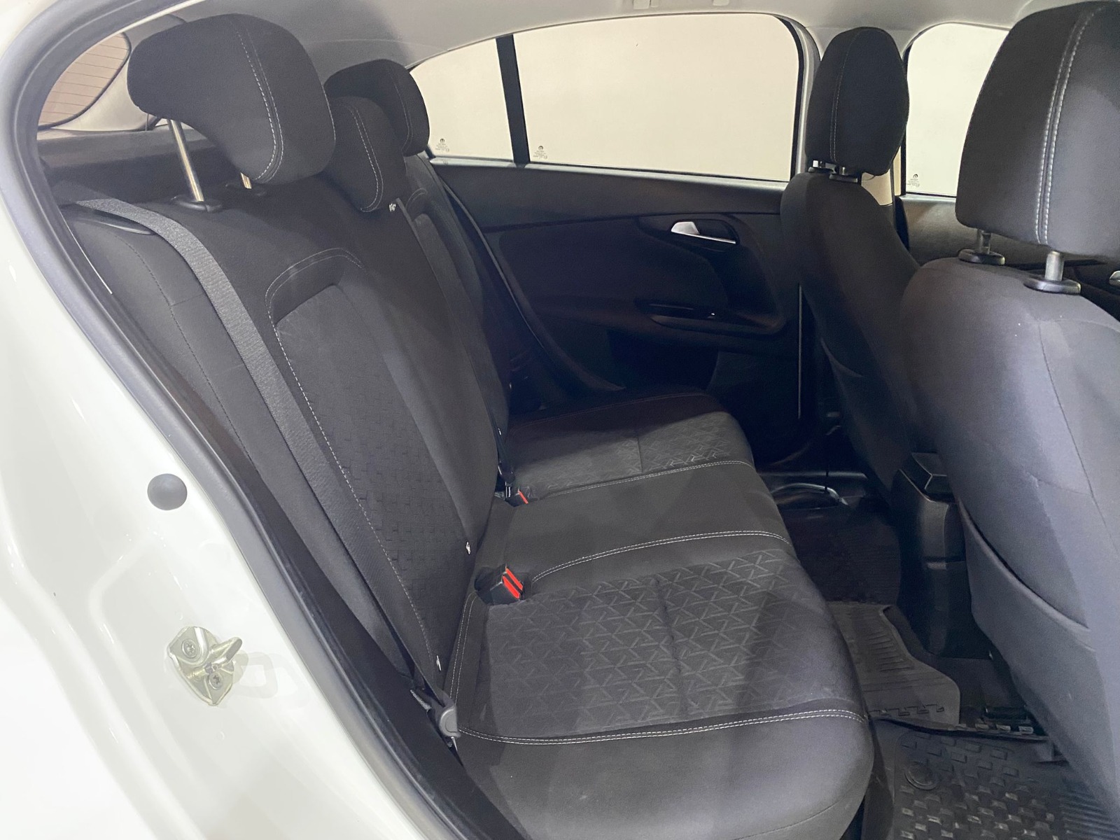 TaksitliOto.Net | 2.El Fiat Egea Cross 1.4 Fire Urban | Manuel & Benzin | Beyaz | İzmir.2el 2021 Benzin Manuel Fiat Egea Beyaz Gürel Tasarım Aksesuar Otomotiv San. Tic. Ltd. Şti.