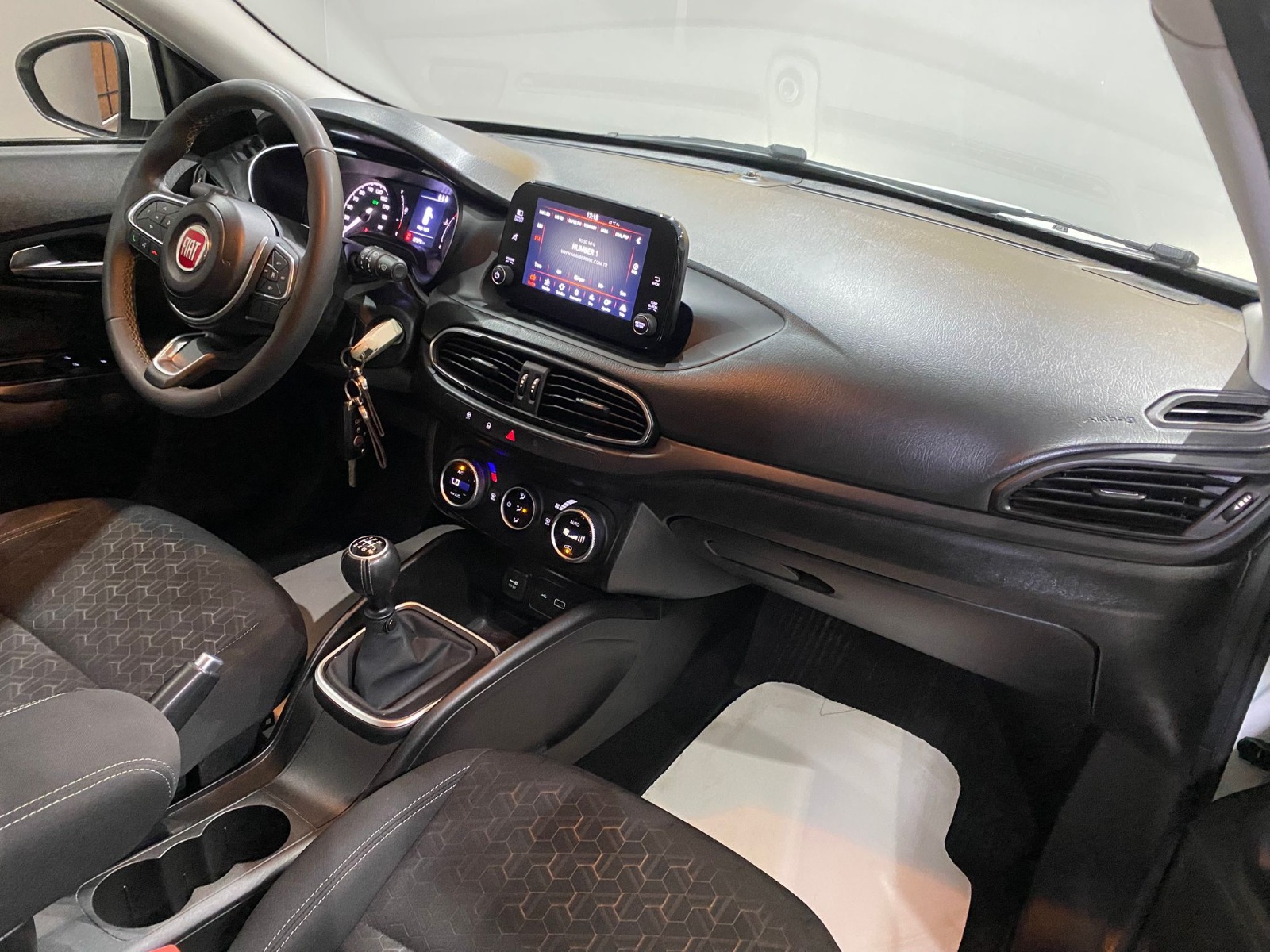 TaksitliOto.Net | 2.El Fiat Egea Cross 1.4 Fire Urban | Manuel & Benzin | Beyaz | İzmir.2el 2021 Benzin Manuel Fiat Egea Beyaz Gürel Tasarım Aksesuar Otomotiv San. Tic. Ltd. Şti.