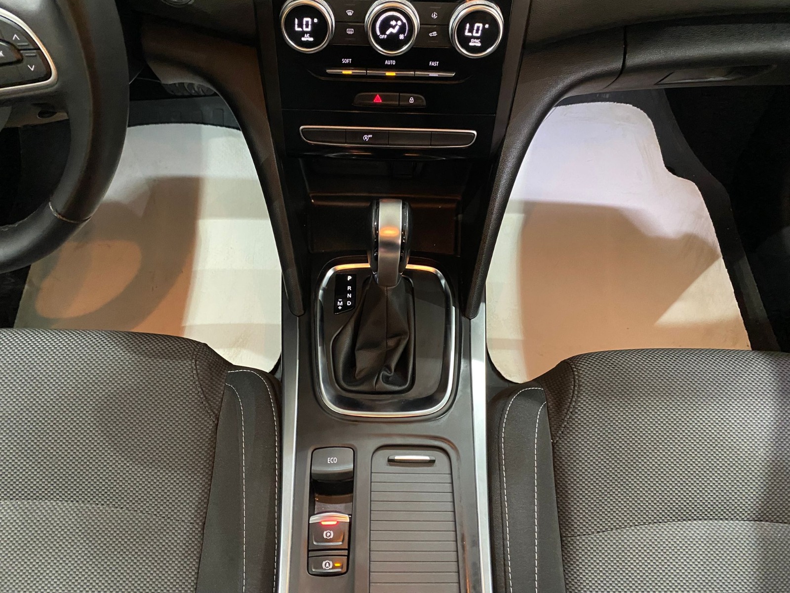 2023 Benzin Otomatik Renault Megane Gri Gürel Tasarım Aksesuar Otomotiv San. Tic. Ltd. Şti.
