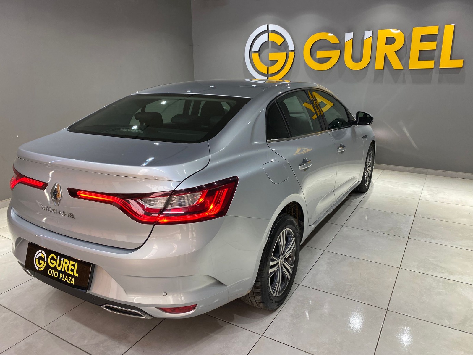 2023 Benzin Otomatik Renault Megane Gri Gürel Tasarım Aksesuar Otomotiv San. Tic. Ltd. Şti.