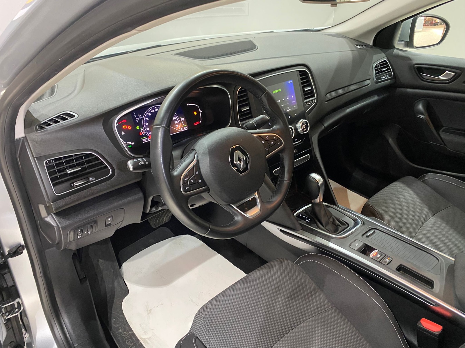 2023 Benzin Otomatik Renault Megane Gri Gürel Tasarım Aksesuar Otomotiv San. Tic. Ltd. Şti.