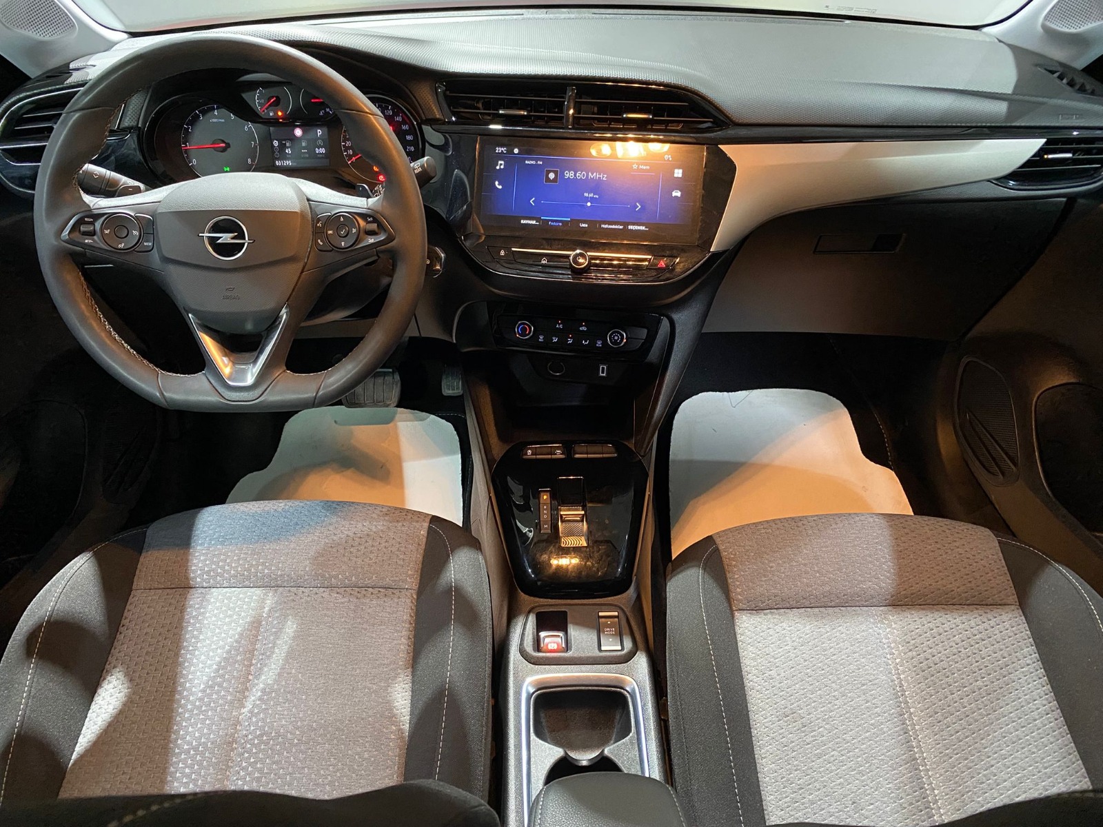 2024 Benzin Otomatik Opel Corsa Kırmızı Gürel Tasarım Aksesuar Otomotiv San. Tic. Ltd. Şti.