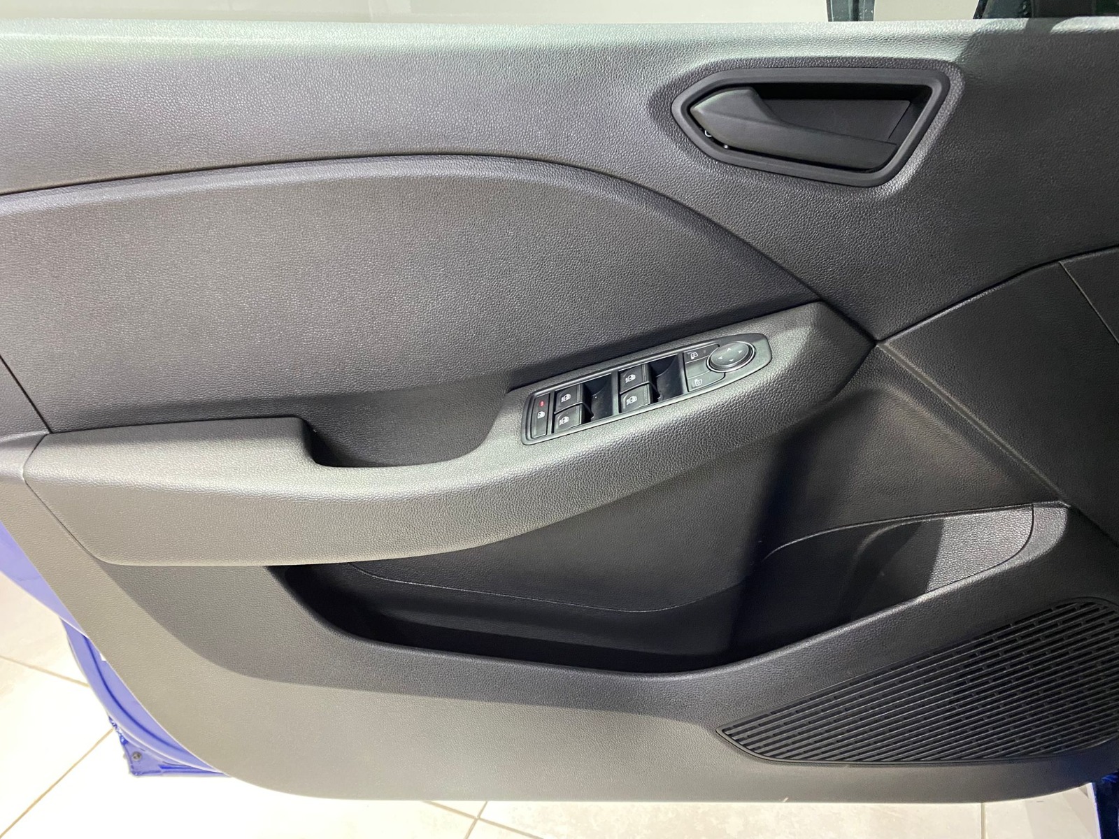 2023 Benzin Otomatik Renault Clio Mavi Gürel Tasarım Aksesuar Otomotiv San. Tic. Ltd. Şti.