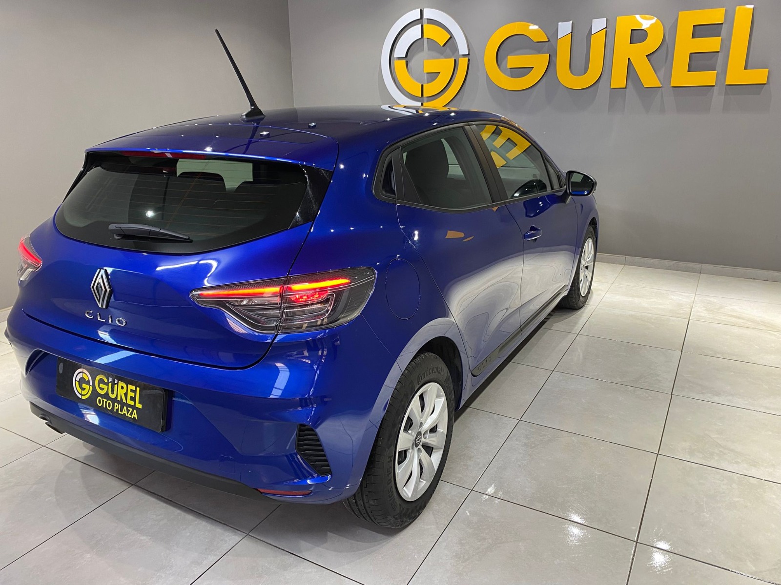2023 Benzin Otomatik Renault Clio Mavi Gürel Tasarım Aksesuar Otomotiv San. Tic. Ltd. Şti.