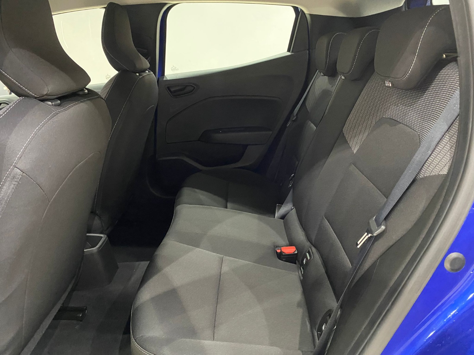 2023 Benzin Otomatik Renault Clio Mavi Gürel Tasarım Aksesuar Otomotiv San. Tic. Ltd. Şti.