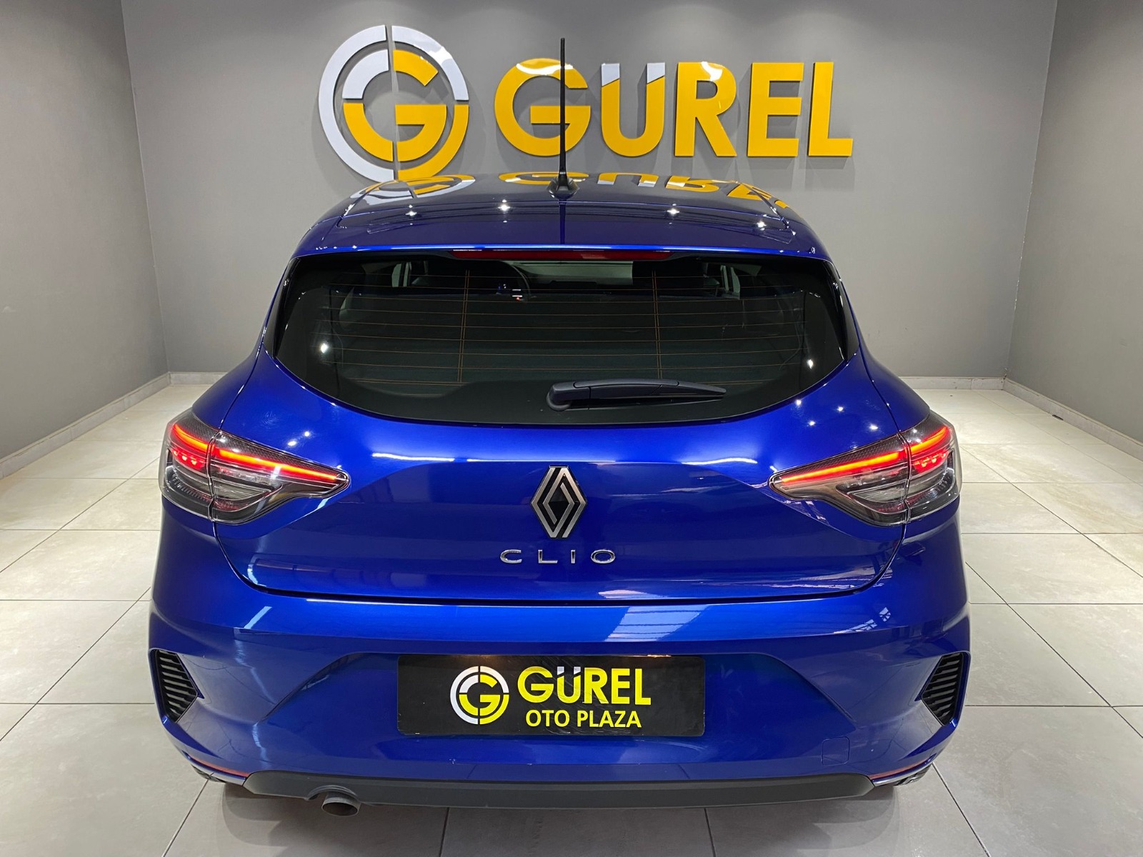 2023 Benzin Otomatik Renault Clio Mavi Gürel Tasarım Aksesuar Otomotiv San. Tic. Ltd. Şti.