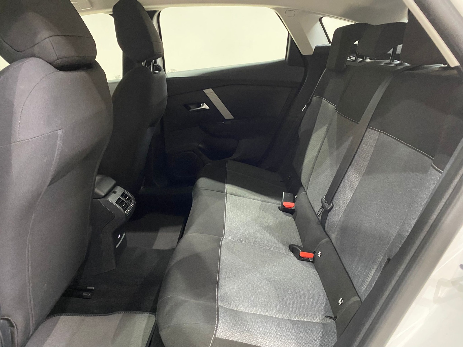 2022 Benzin Otomatik Citroen C4 Beyaz Gürel Tasarım Aksesuar Otomotiv San. Tic. Ltd. Şti.