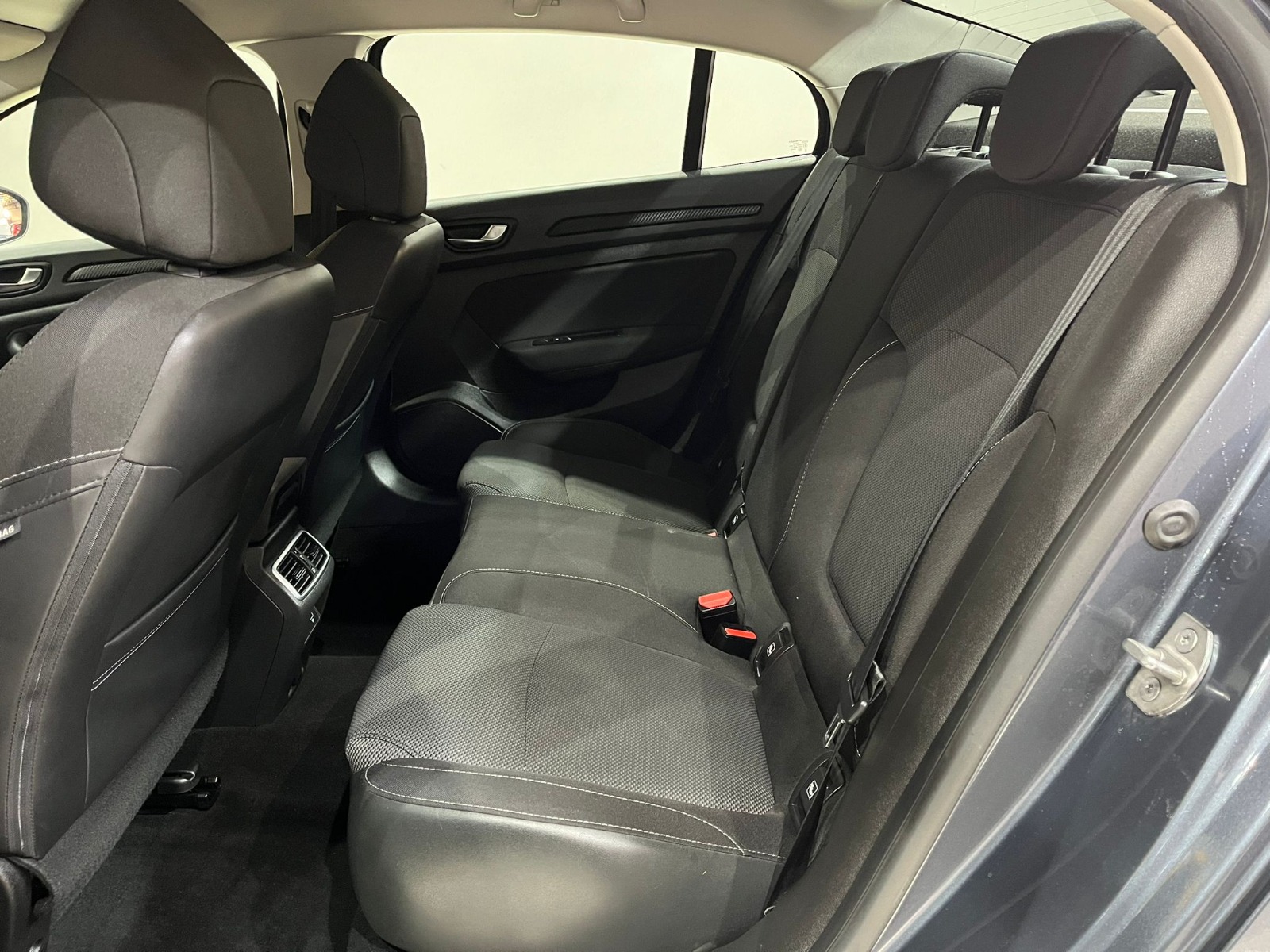 2023 Benzin Otomatik Renault Megane Gri Gürel Tasarım Aksesuar Otomotiv San. Tic. Ltd. Şti.