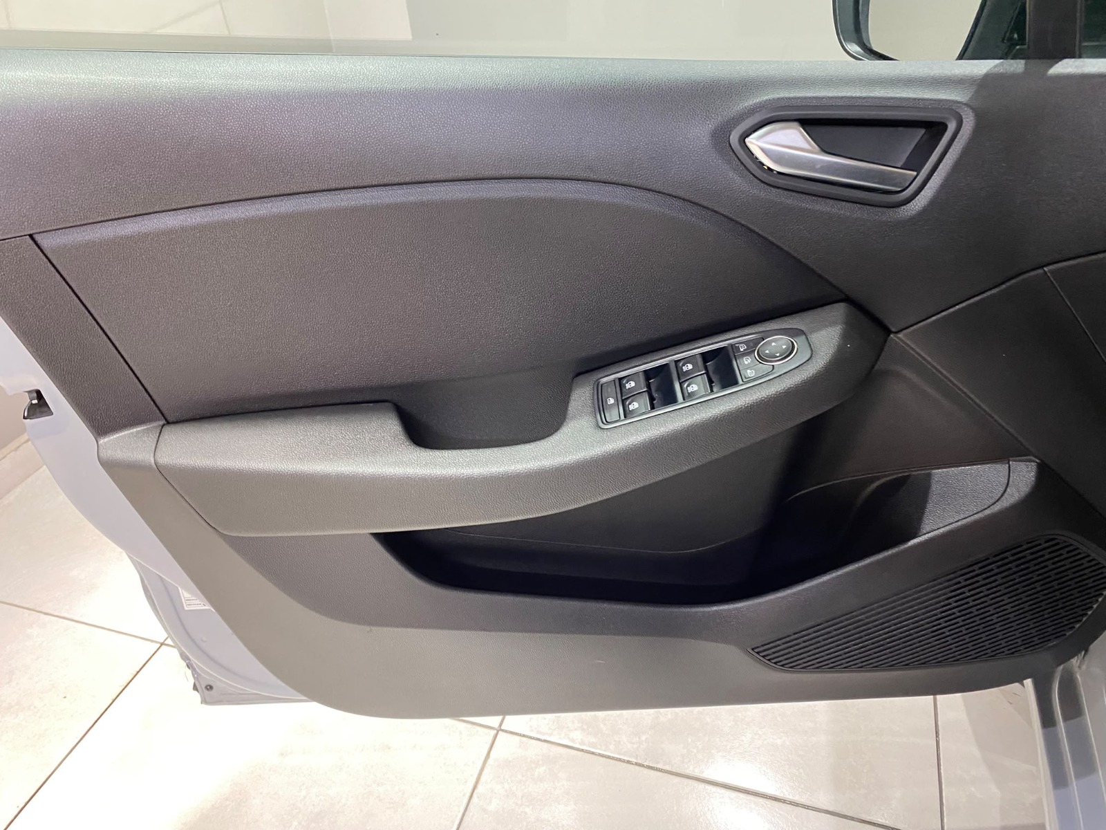 2026 Benzin Otomatik Renault Clio Gri Gürel Tasarım Aksesuar Otomotiv San. Tic. Ltd. Şti.