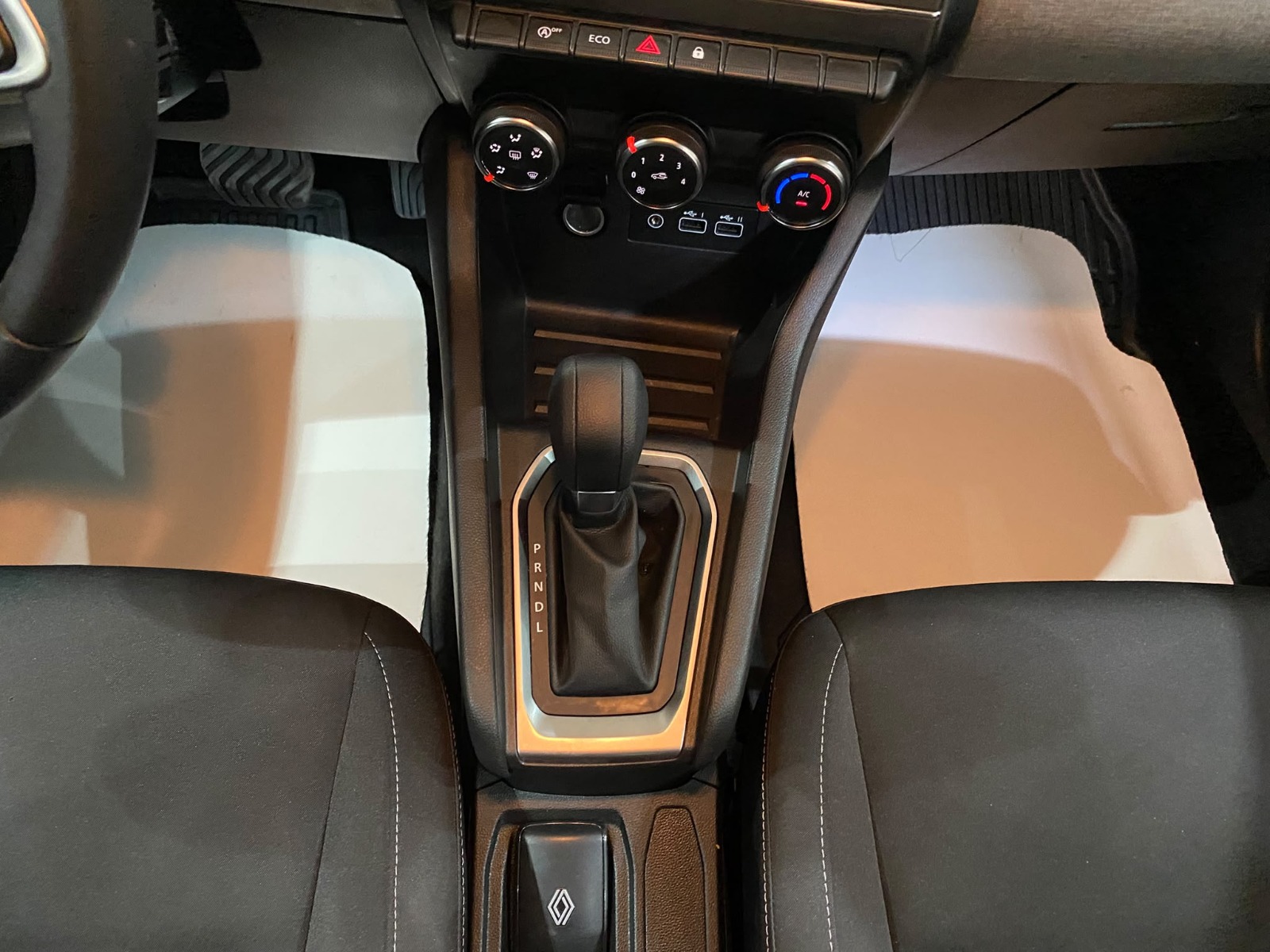 2026 Benzin Otomatik Renault Clio Gri Gürel Tasarım Aksesuar Otomotiv San. Tic. Ltd. Şti.