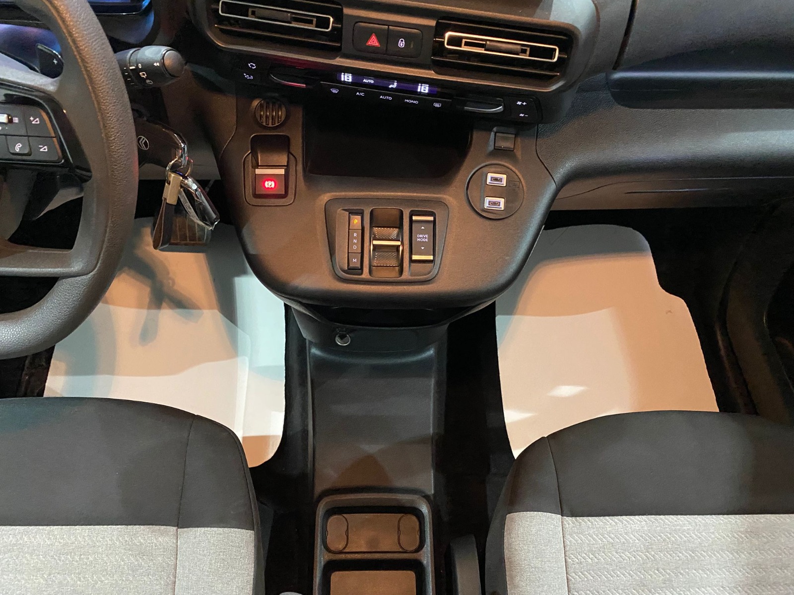 2026 Dizel Otomatik Citroen Berlingo Gri Gürel Tasarım Aksesuar Otomotiv San. Tic. Ltd. Şti.