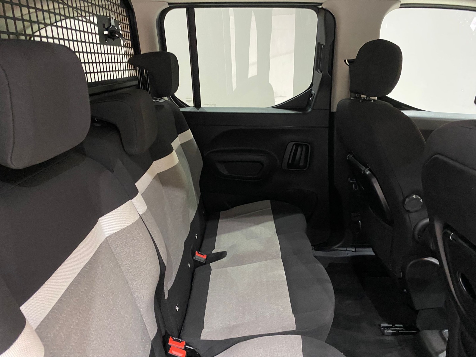 2026 Dizel Otomatik Citroen Berlingo Gri Gürel Tasarım Aksesuar Otomotiv San. Tic. Ltd. Şti.
