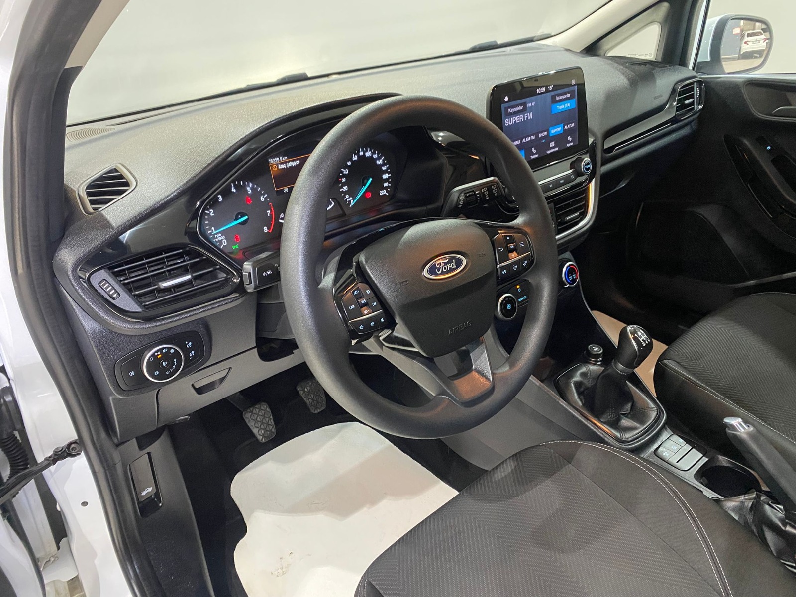 2023 Benzin Manuel Ford Fiesta  Beyaz Gürel Tasarım Aksesuar Otomotiv San. Tic. Ltd. Şti.