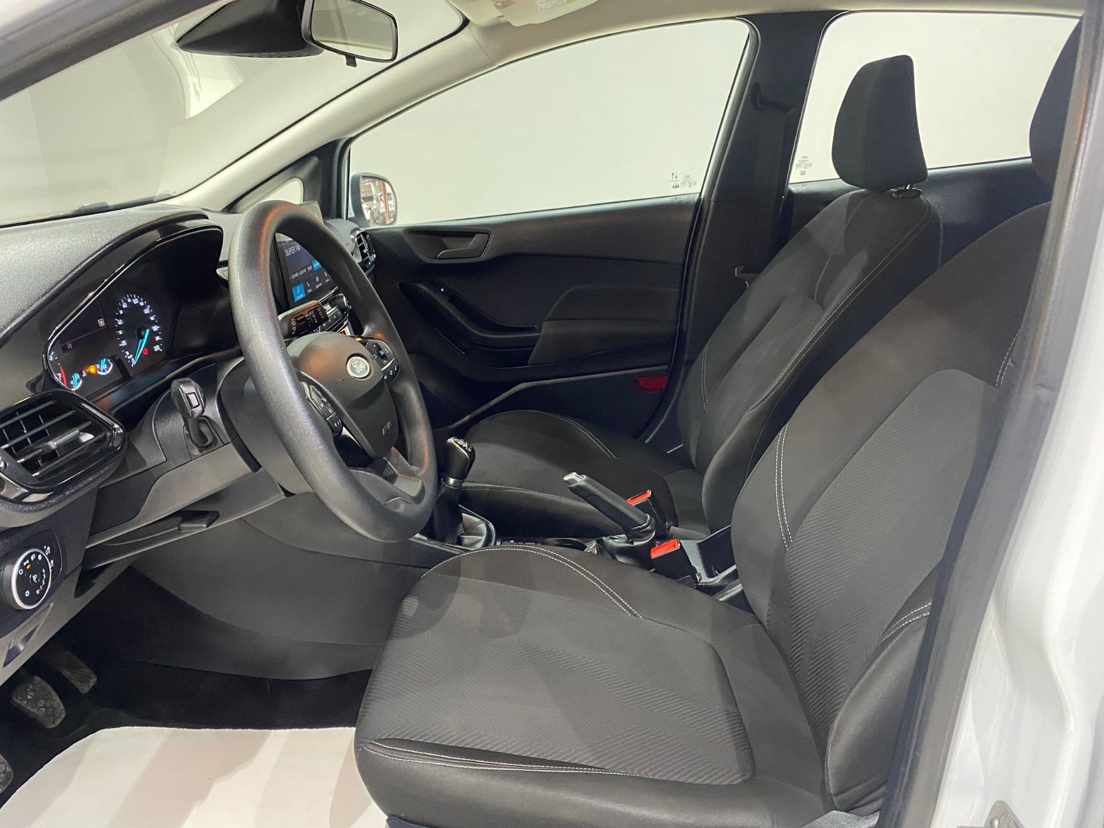 2023 Benzin Manuel Ford Fiesta  Beyaz Gürel Tasarım Aksesuar Otomotiv San. Tic. Ltd. Şti.