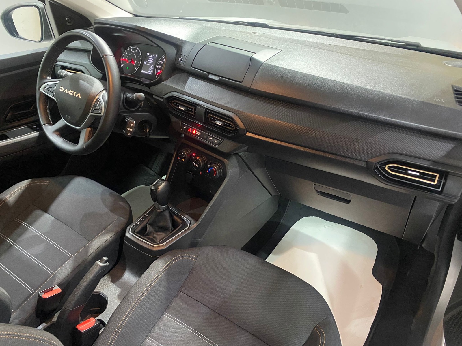 2023 Benzin Otomatik Dacia Sandero Gri Gürel Tasarım Aksesuar Otomotiv San. Tic. Ltd. Şti.