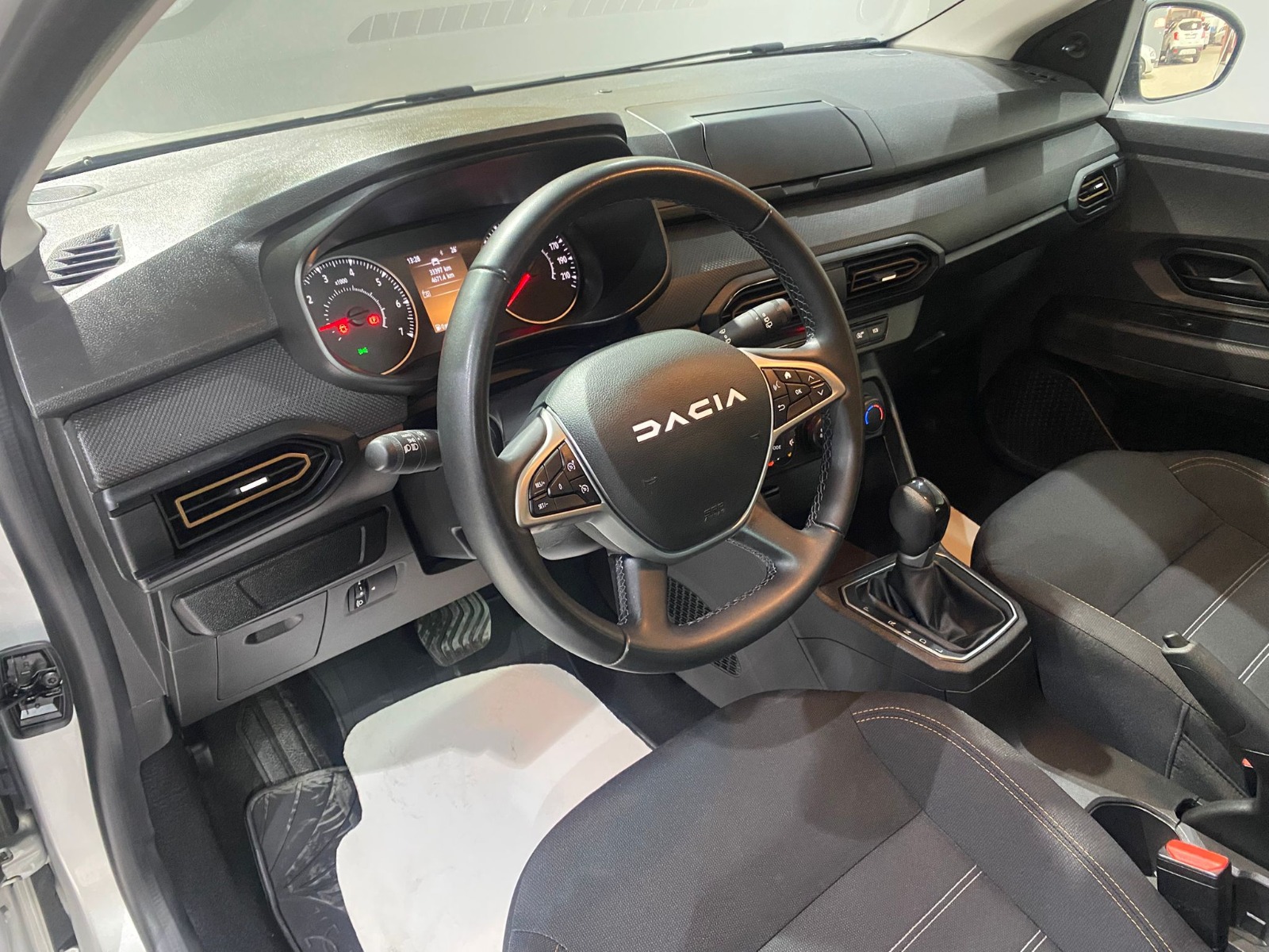2023 Benzin Otomatik Dacia Sandero Gri Gürel Tasarım Aksesuar Otomotiv San. Tic. Ltd. Şti.