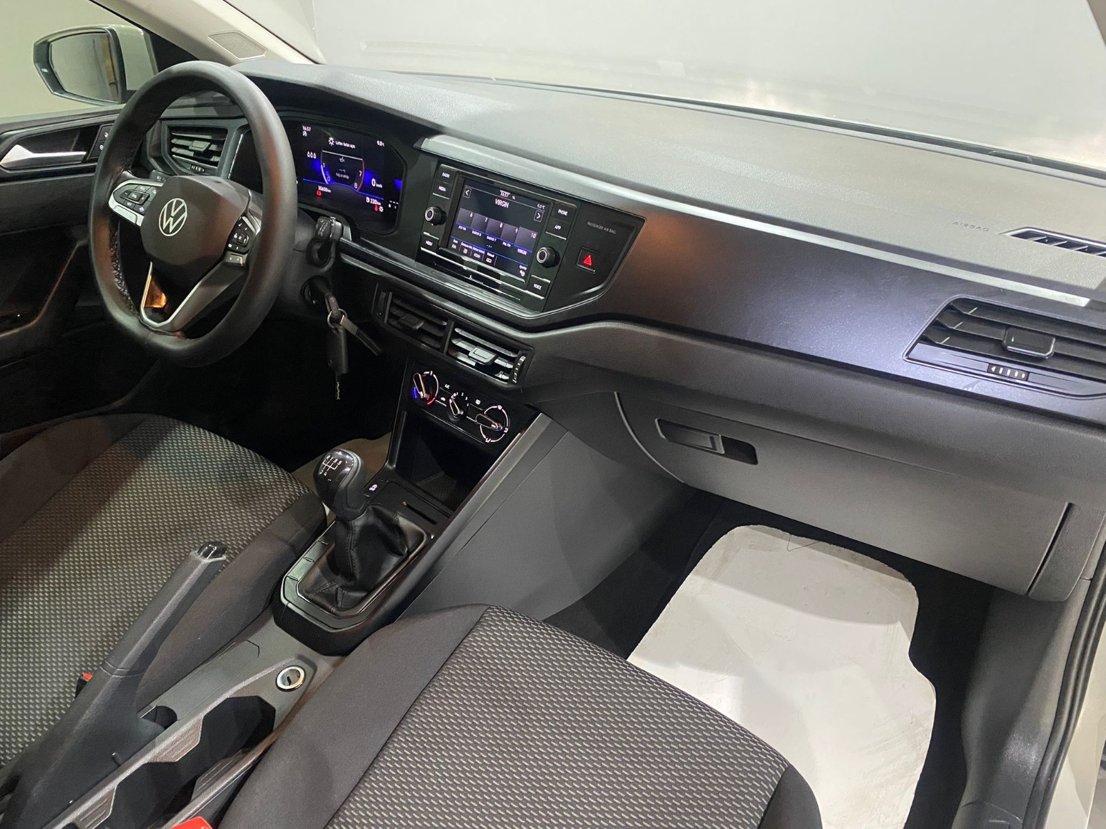 2023 Benzin Manuel Volkswagen Polo Gri Gürel Tasarım Aksesuar Otomotiv San. Tic. Ltd. Şti.