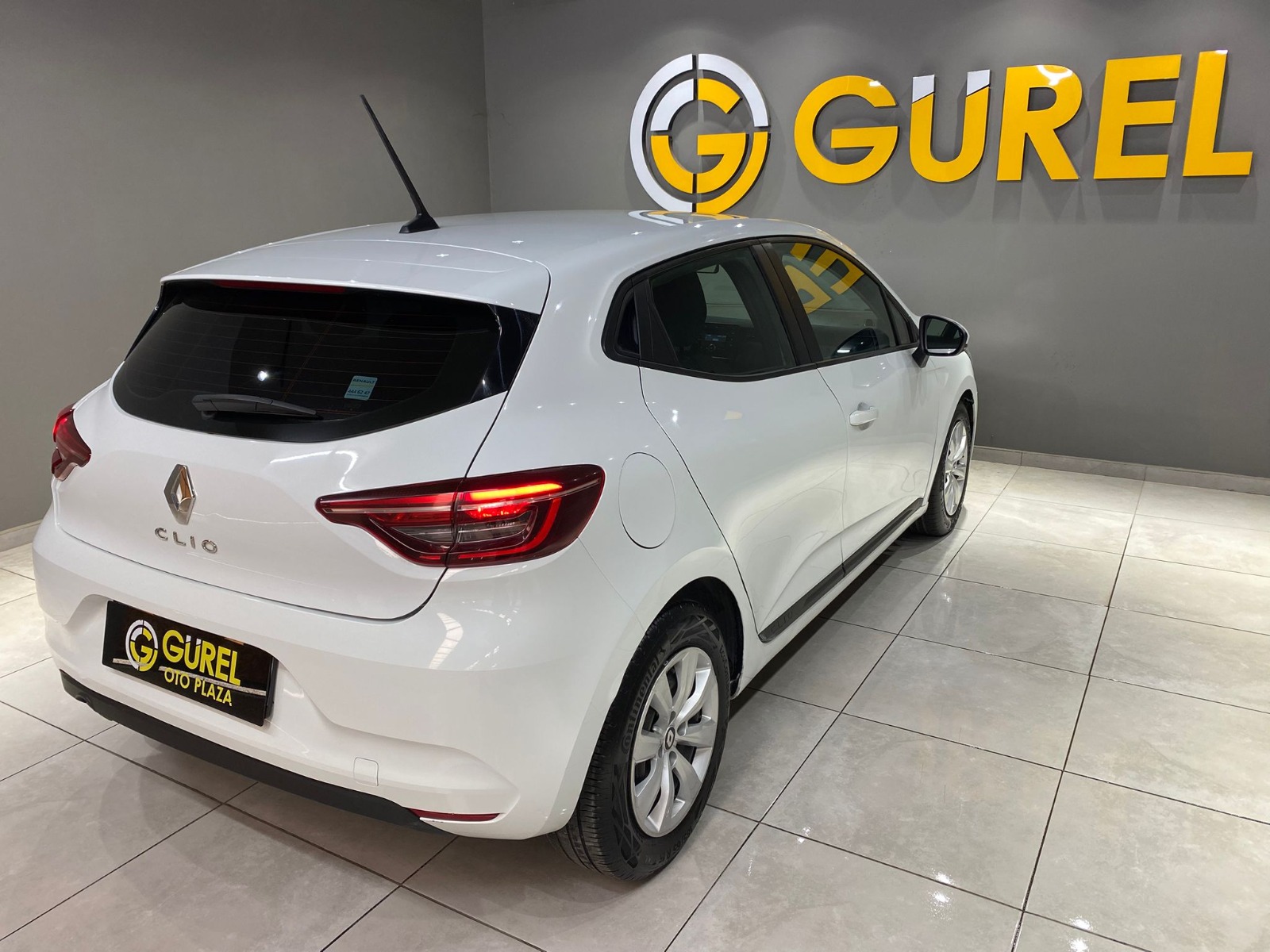 2021 Benzin Otomatik Renault Clio Beyaz Gürel Tasarım Aksesuar Otomotiv San. Tic. Ltd. Şti.