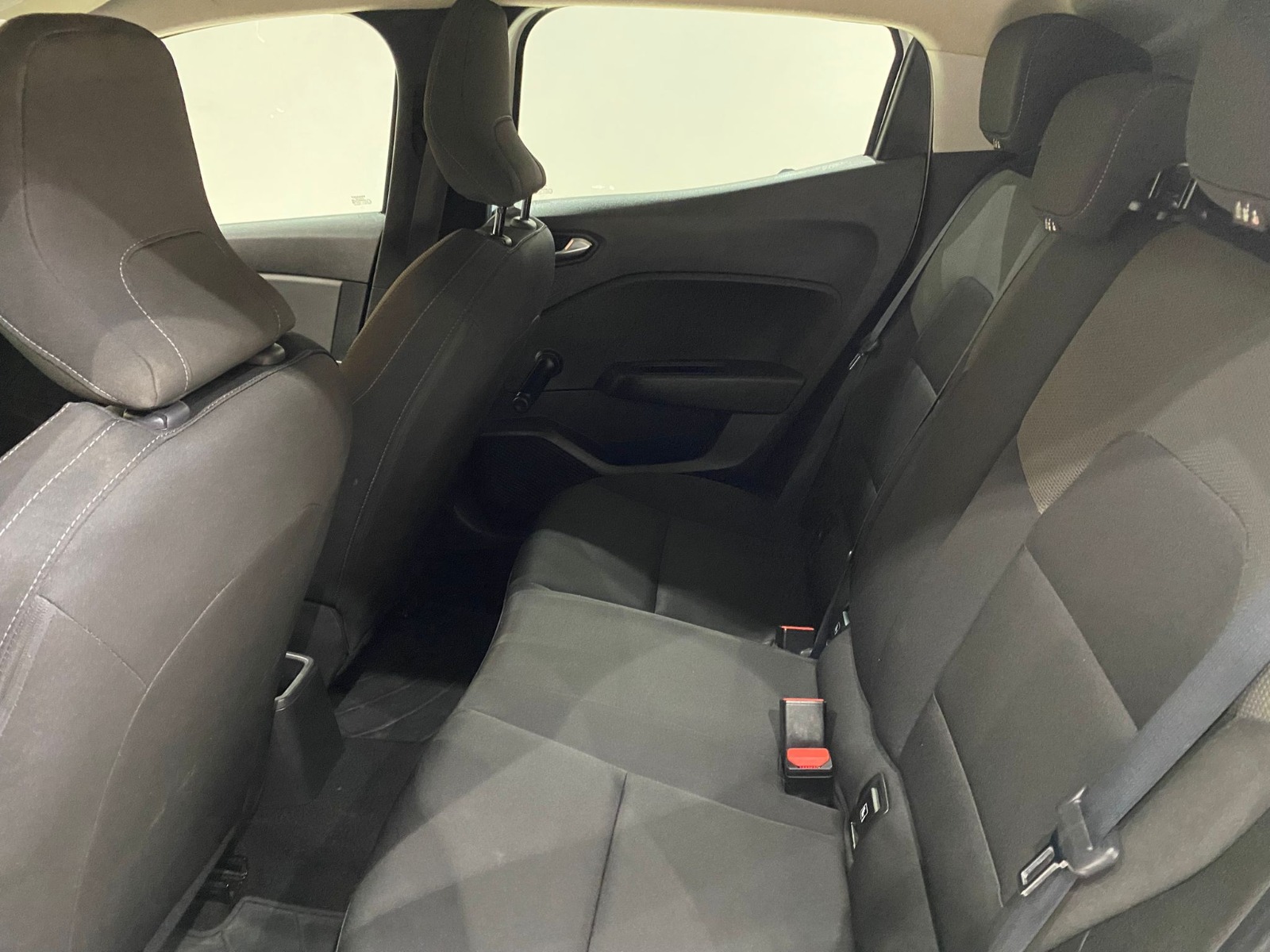 2021 Benzin Otomatik Renault Clio Beyaz Gürel Tasarım Aksesuar Otomotiv San. Tic. Ltd. Şti.