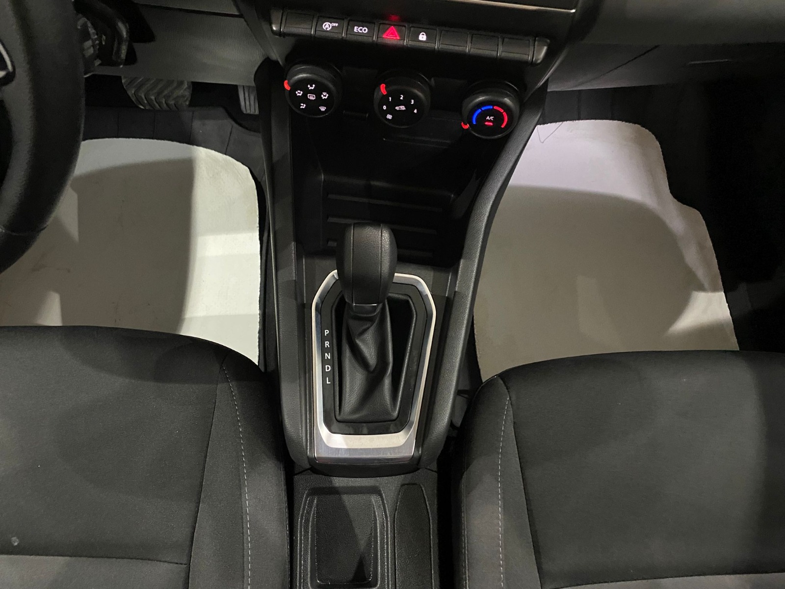 2021 Benzin Otomatik Renault Clio Beyaz Gürel Tasarım Aksesuar Otomotiv San. Tic. Ltd. Şti.