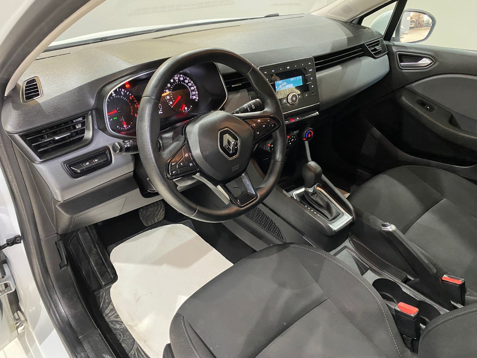 2021 Benzin Otomatik Renault Clio Beyaz Gürel Tasarım Aksesuar Otomotiv San. Tic. Ltd. Şti.