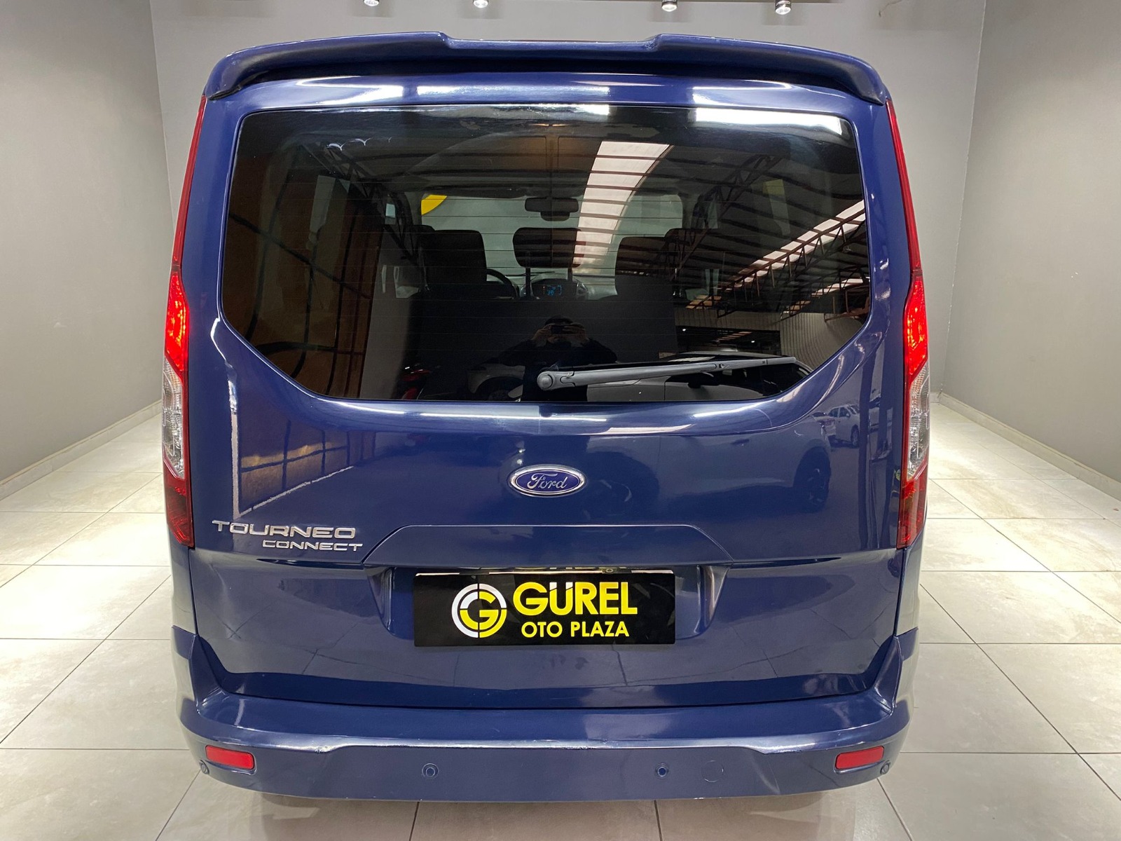 TaksitliOto.Net | 2.El Ford Tourneo Connect Kombi 1.5 TDCI SWB Titanium X Powershift | Otomatik & Dizel | Lacivert | İzmir.2el 2016 Dizel Otomatik Ford Tourneo Connect Lacivert Gürel Tasarım Aksesuar Otomotiv San. Tic. Ltd. Şti.