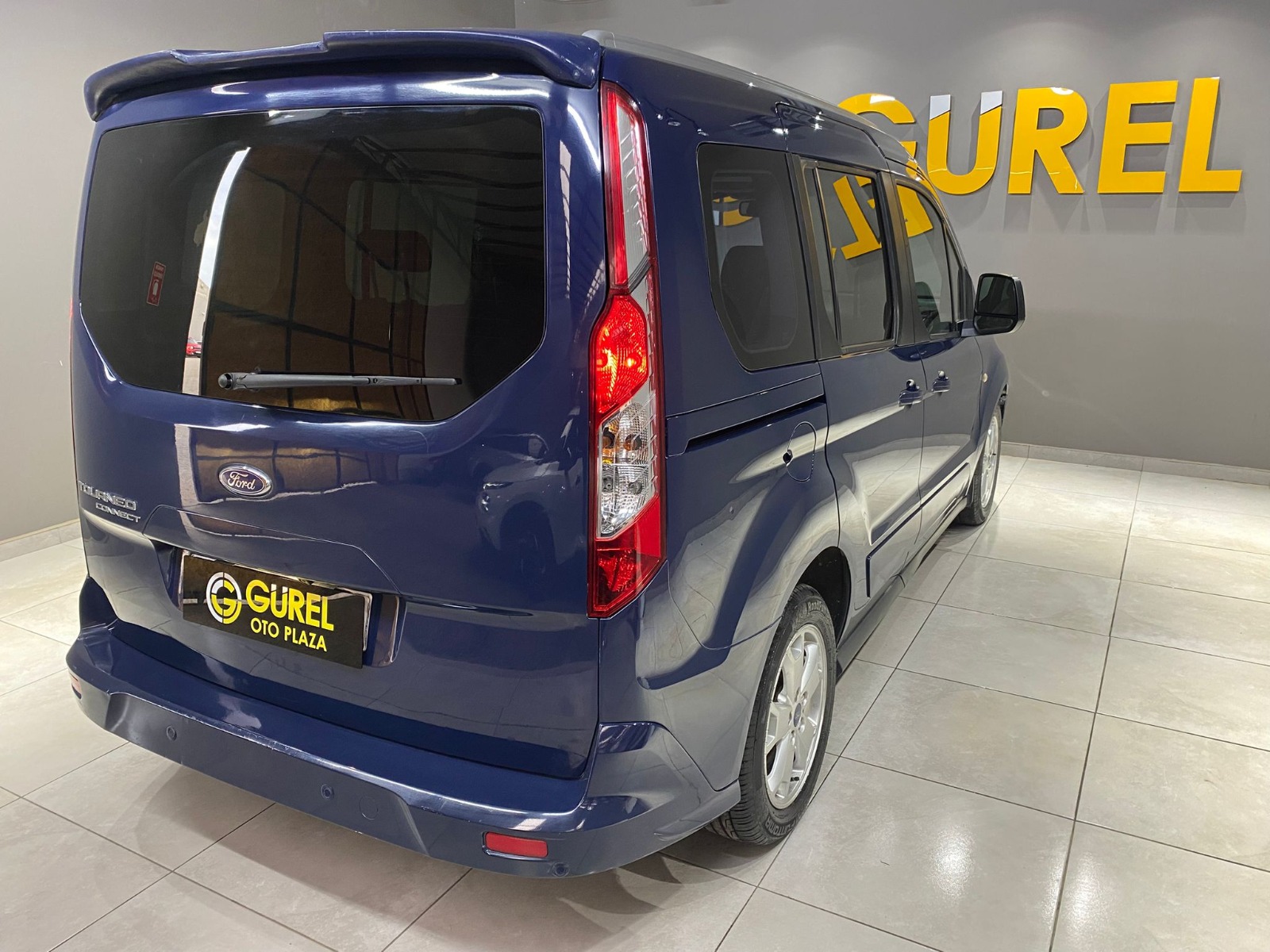 TaksitliOto.Net | 2.El Ford Tourneo Connect Kombi 1.5 TDCI SWB Titanium X Powershift | Otomatik & Dizel | Lacivert | İzmir.2el 2016 Dizel Otomatik Ford Tourneo Connect Lacivert Gürel Tasarım Aksesuar Otomotiv San. Tic. Ltd. Şti.