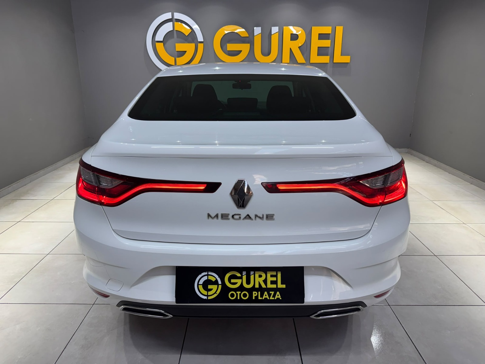 2022 Benzin Otomatik Renault Megane Beyaz Gürel Tasarım Aksesuar Otomotiv San. Tic. Ltd. Şti.