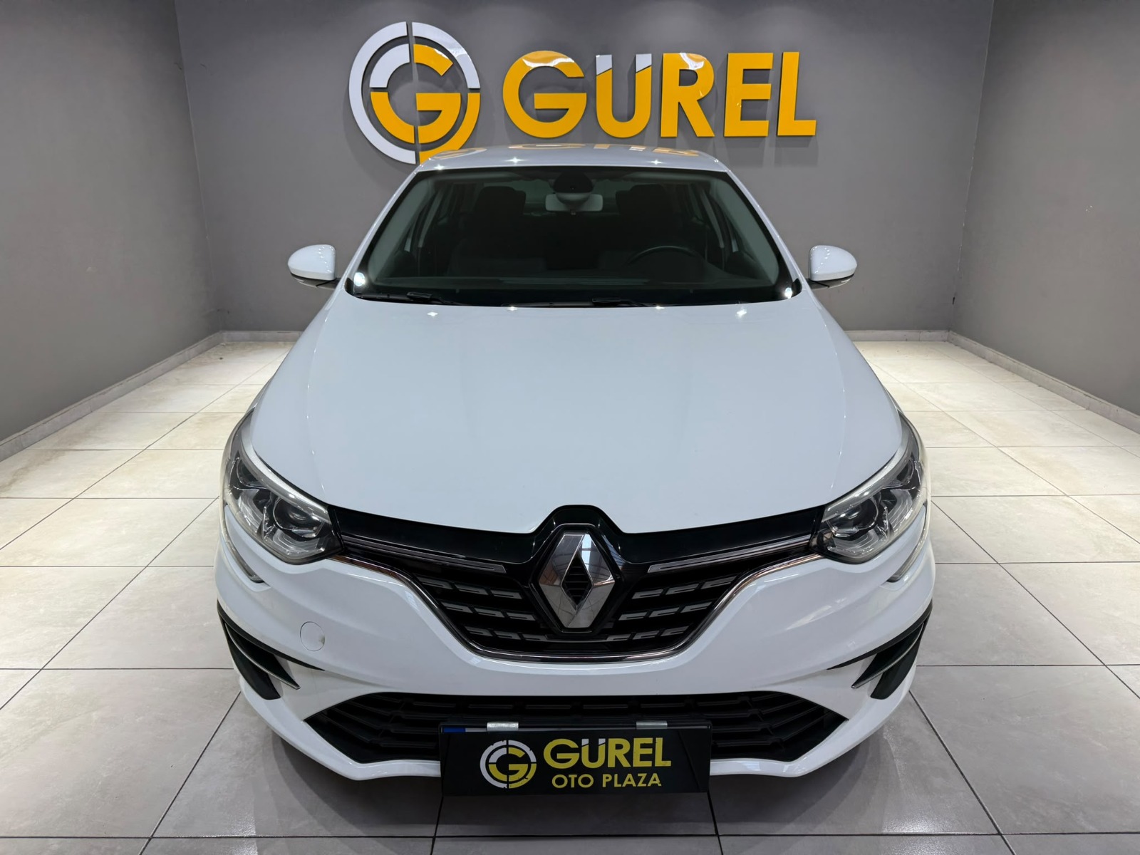 2022 Benzin Otomatik Renault Megane Beyaz Gürel Tasarım Aksesuar Otomotiv San. Tic. Ltd. Şti.