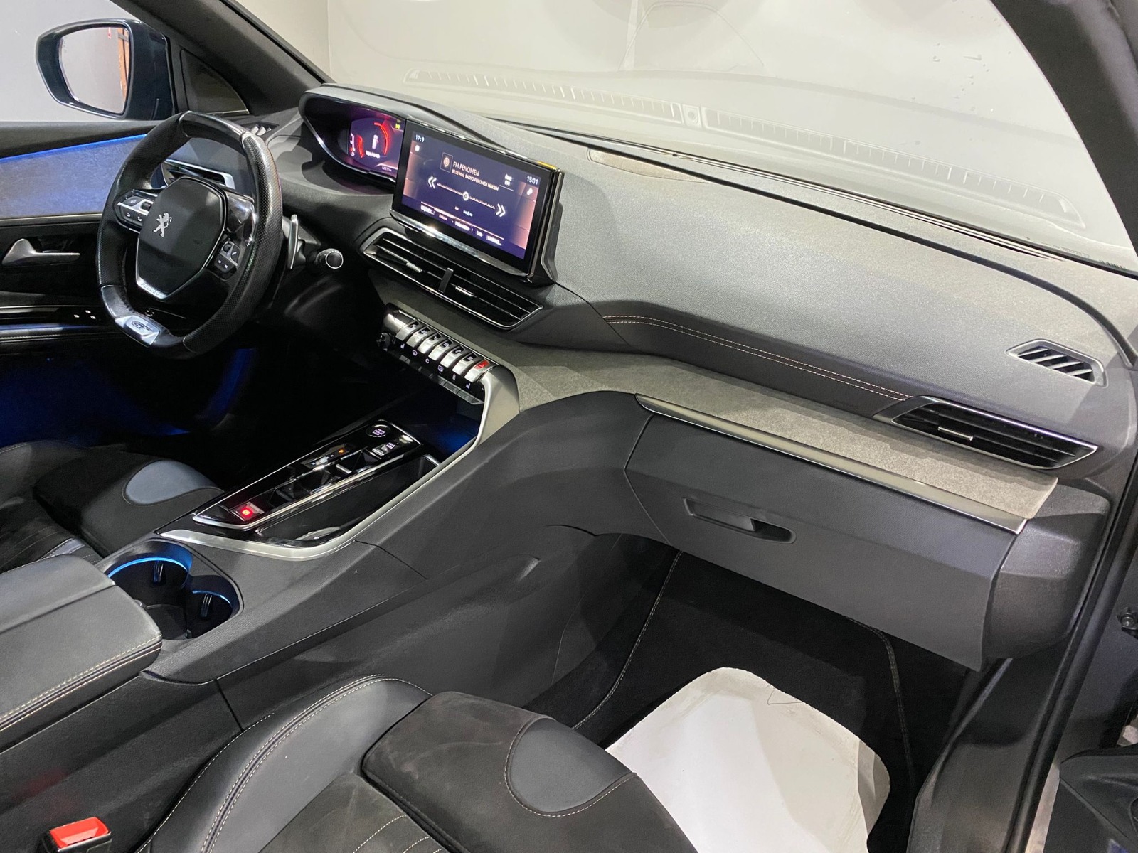 2023 Dizel Otomatik Peugeot 5008 Gri Gürel Tasarım Aksesuar Otomotiv San. Tic. Ltd. Şti.