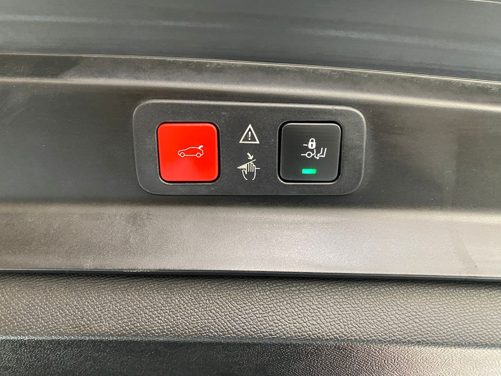 2023 Dizel Otomatik Peugeot 5008 Gri Gürel Tasarım Aksesuar Otomotiv San. Tic. Ltd. Şti.