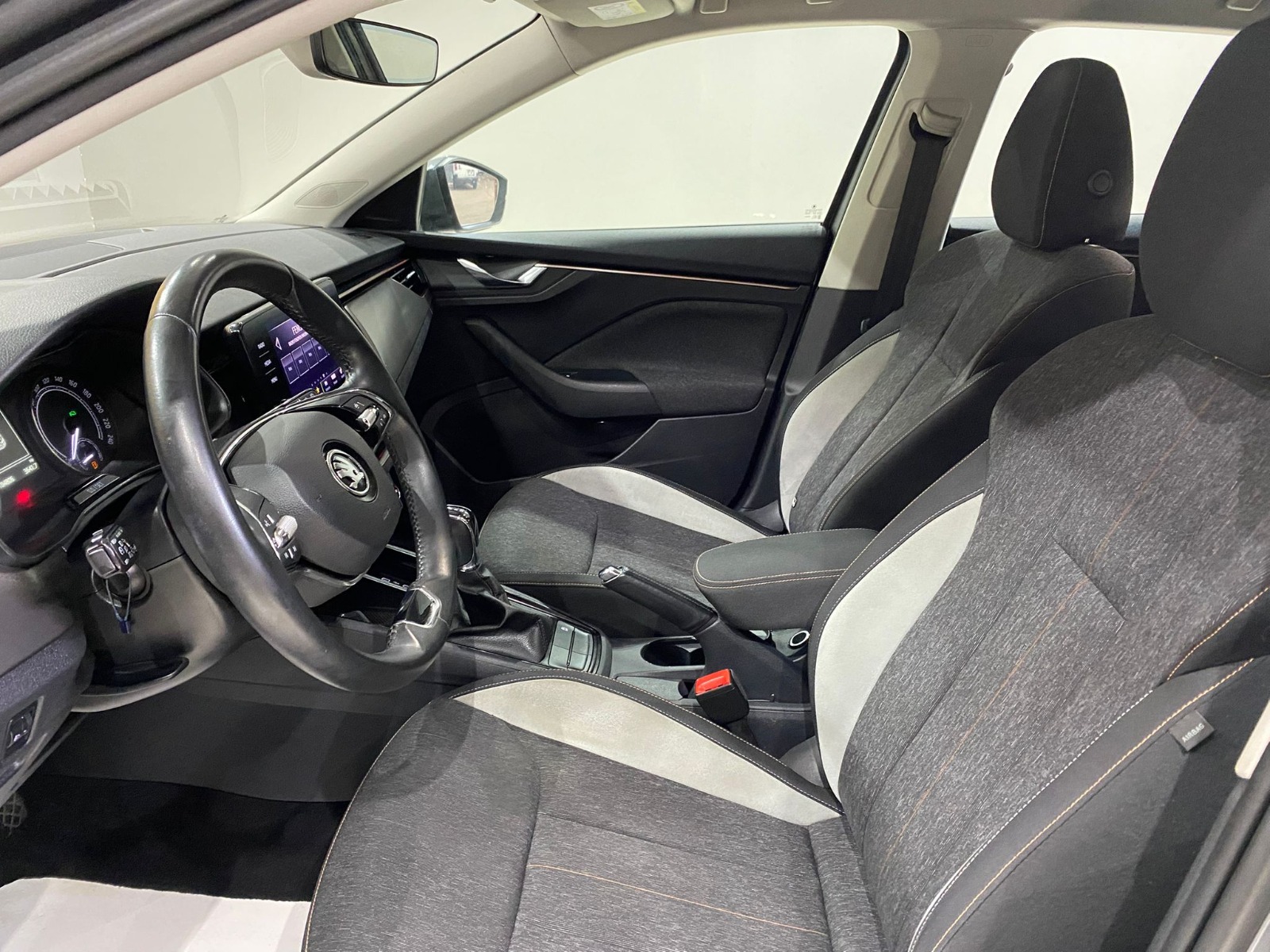 2022 Benzin Otomatik Skoda Scala Gri Gürel Tasarım Aksesuar Otomotiv San. Tic. Ltd. Şti.