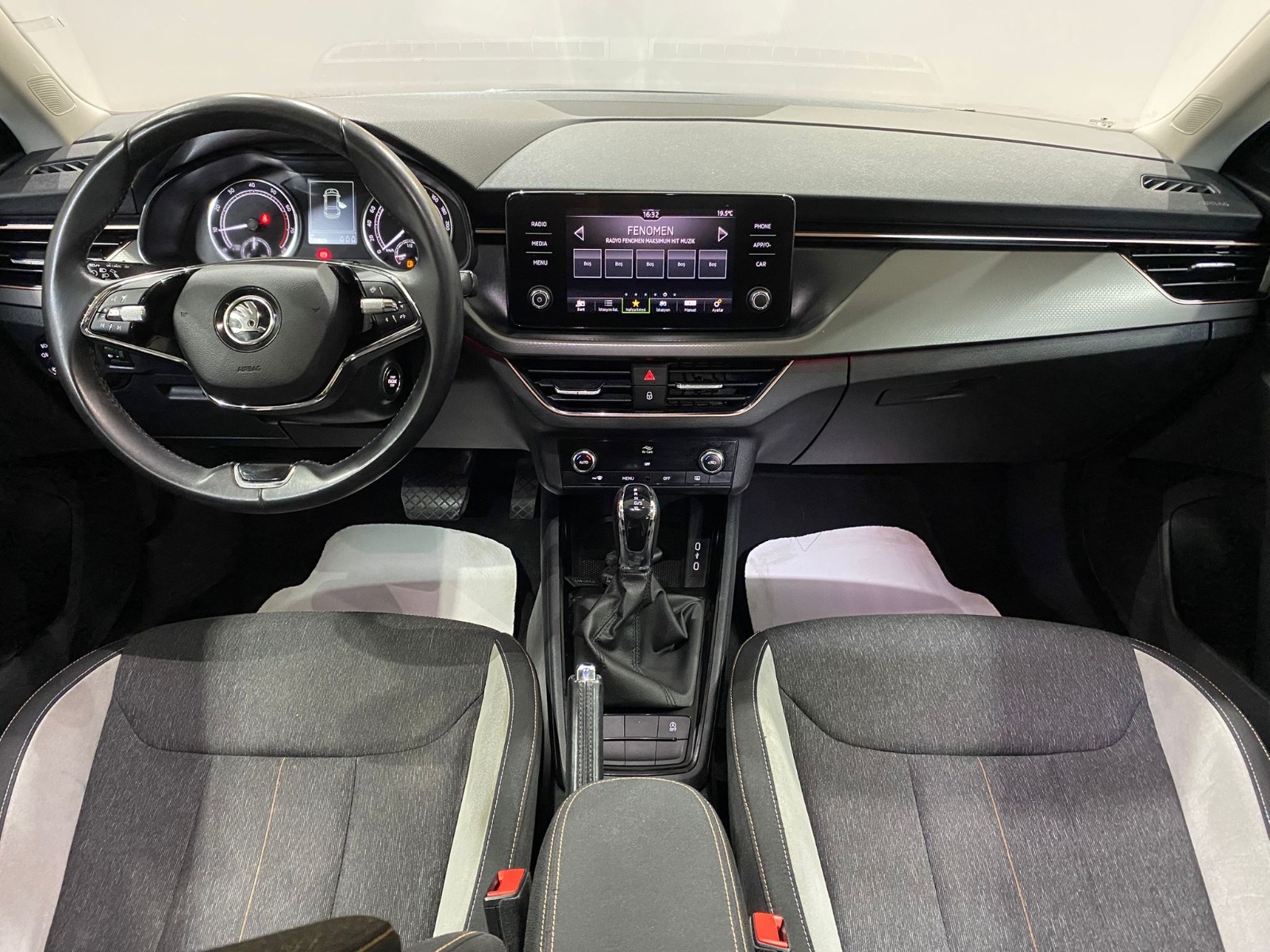 2022 Benzin Otomatik Skoda Scala Gri Gürel Tasarım Aksesuar Otomotiv San. Tic. Ltd. Şti.