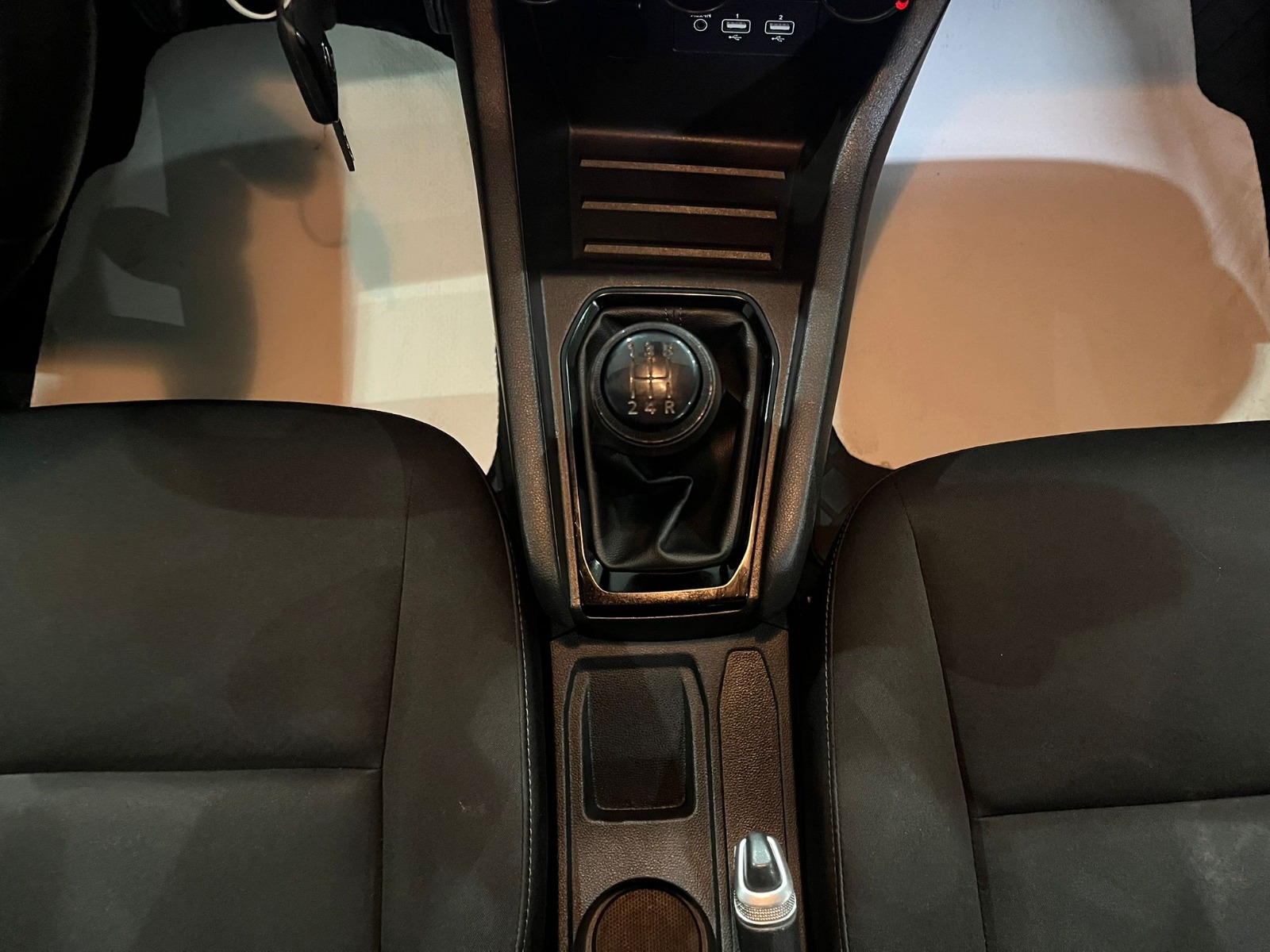 2022 Benzin Manuel Renault Clio Mavi Gürel Tasarım Aksesuar Otomotiv San. Tic. Ltd. Şti.