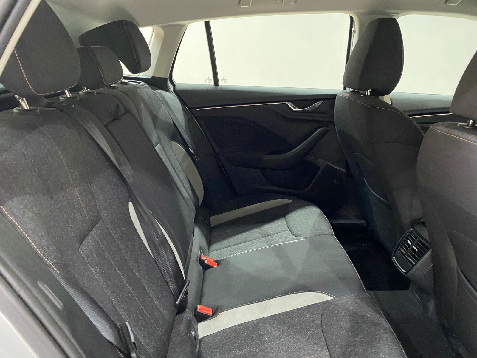 2023 Benzin Otomatik Skoda Scala Gümüş Gri Gürel Tasarım Aksesuar Otomotiv San. Tic. Ltd. Şti.