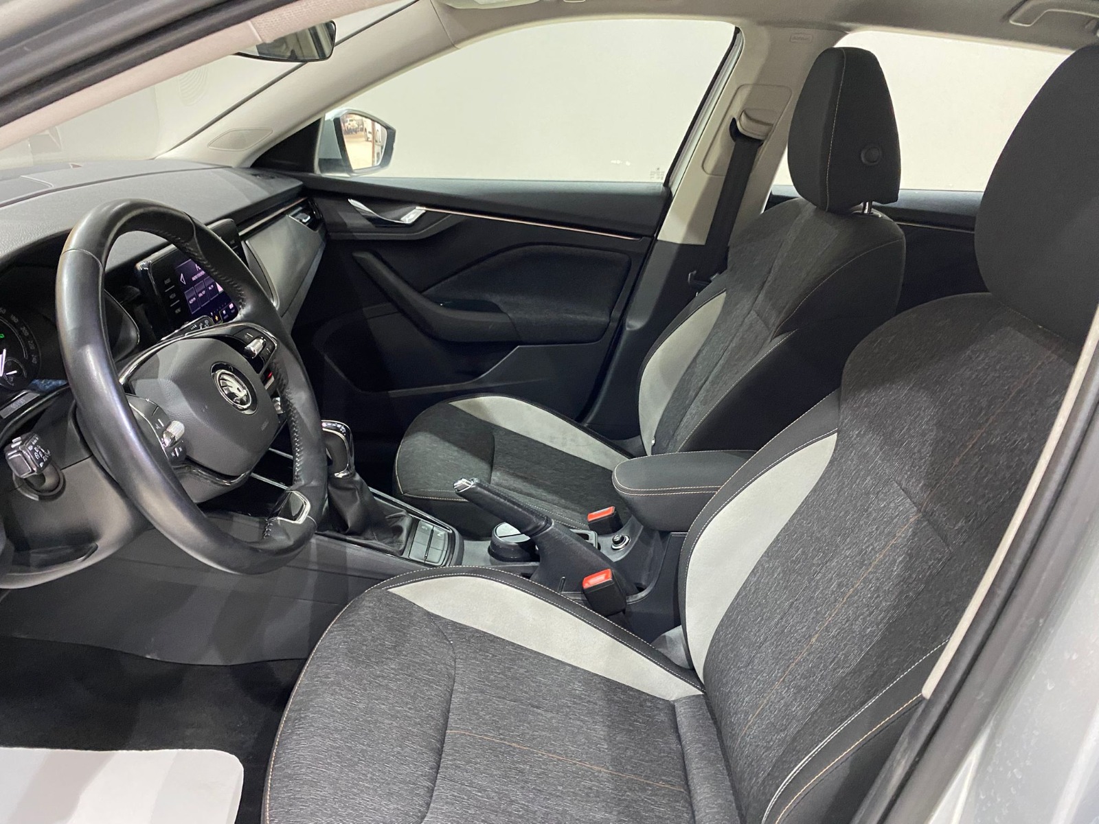 2023 Benzin Otomatik Skoda Scala Gümüş Gri Gürel Tasarım Aksesuar Otomotiv San. Tic. Ltd. Şti.