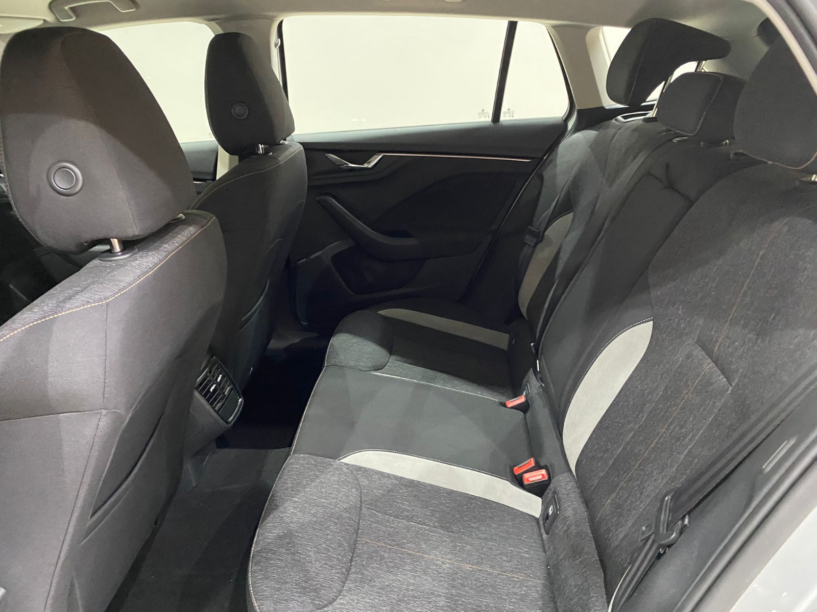 2023 Benzin Otomatik Skoda Scala Gümüş Gri Gürel Tasarım Aksesuar Otomotiv San. Tic. Ltd. Şti.
