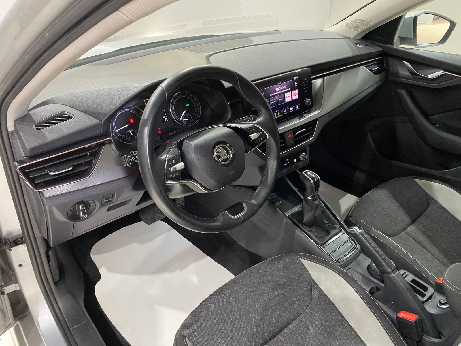 2023 Benzin Otomatik Skoda Scala Gümüş Gri Gürel Tasarım Aksesuar Otomotiv San. Tic. Ltd. Şti.