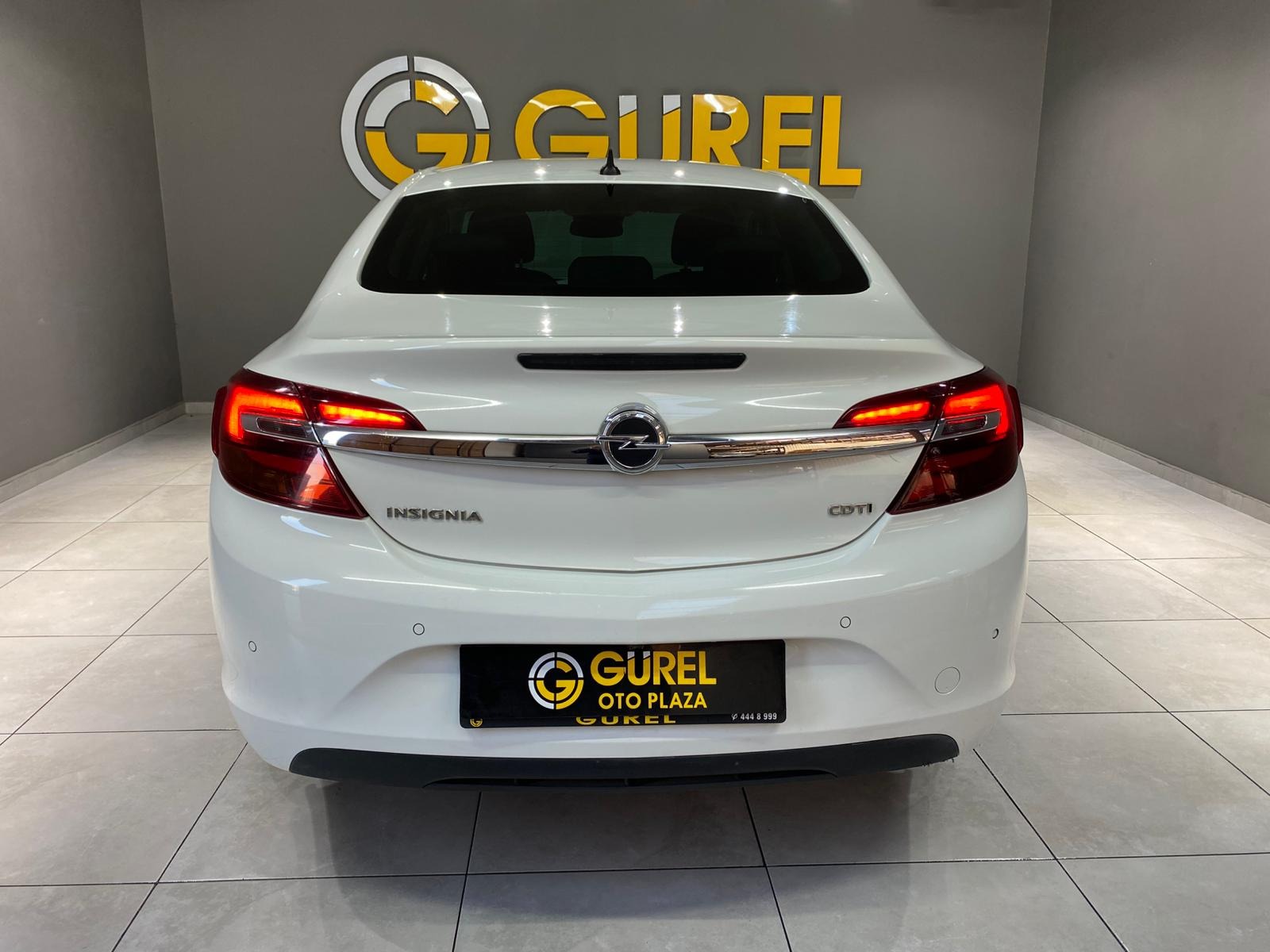 2015 Dizel Otomatik Opel Insignia Beyaz Gürel Tasarım Aksesuar Otomotiv San. Tic. Ltd. Şti.