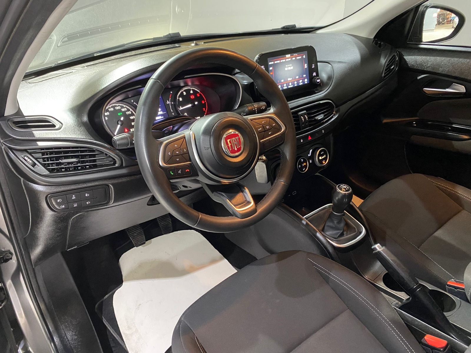 2023 Dizel Manuel Fiat Egea Gri Gürel Tasarım Aksesuar Otomotiv San. Tic. Ltd. Şti.