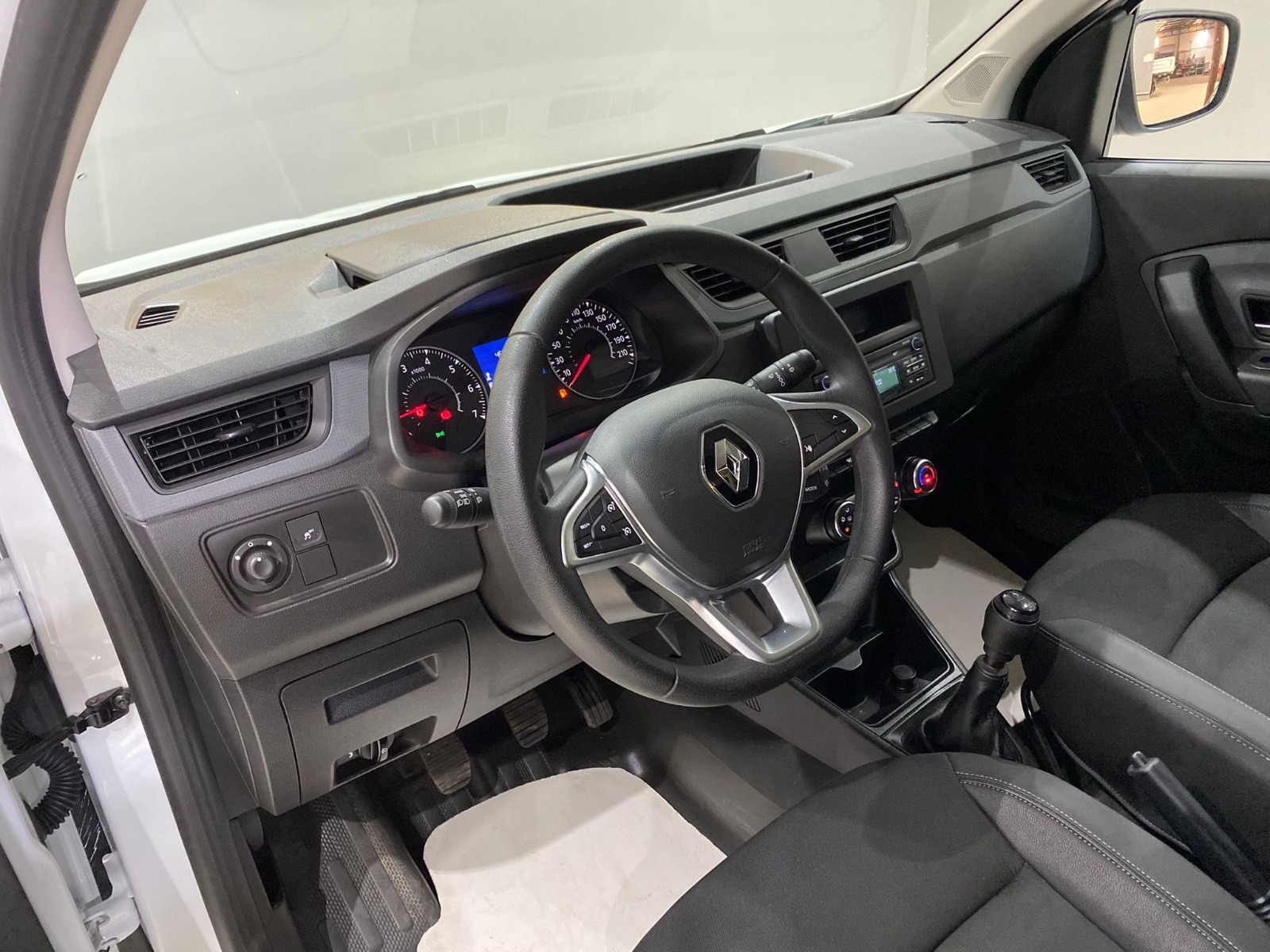 2023 Dizel Manuel Renault Express Beyaz Gürel Tasarım Aksesuar Otomotiv San. Tic. Ltd. Şti.